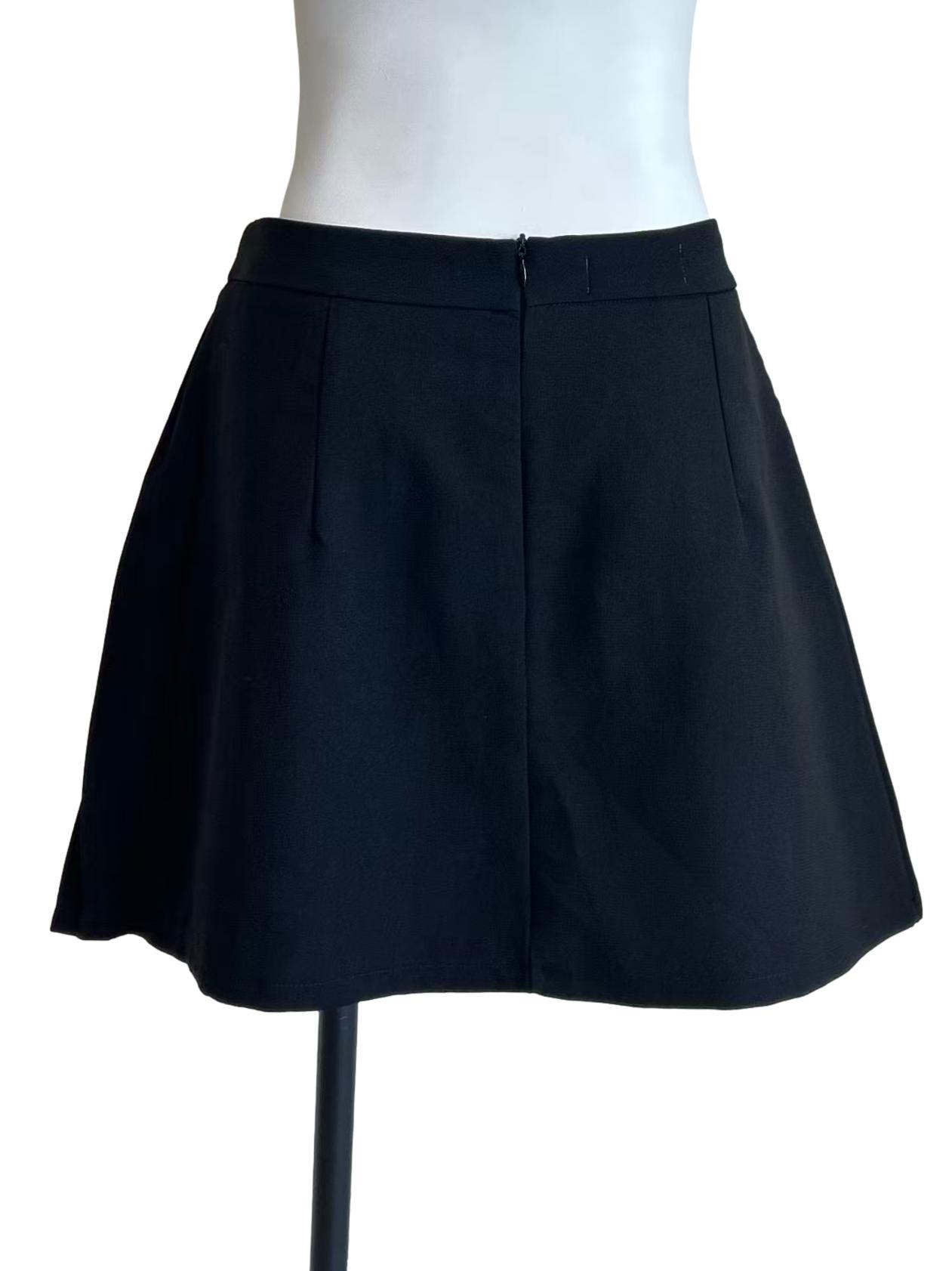 Black Asymmetric Pleated Buckle Skirt