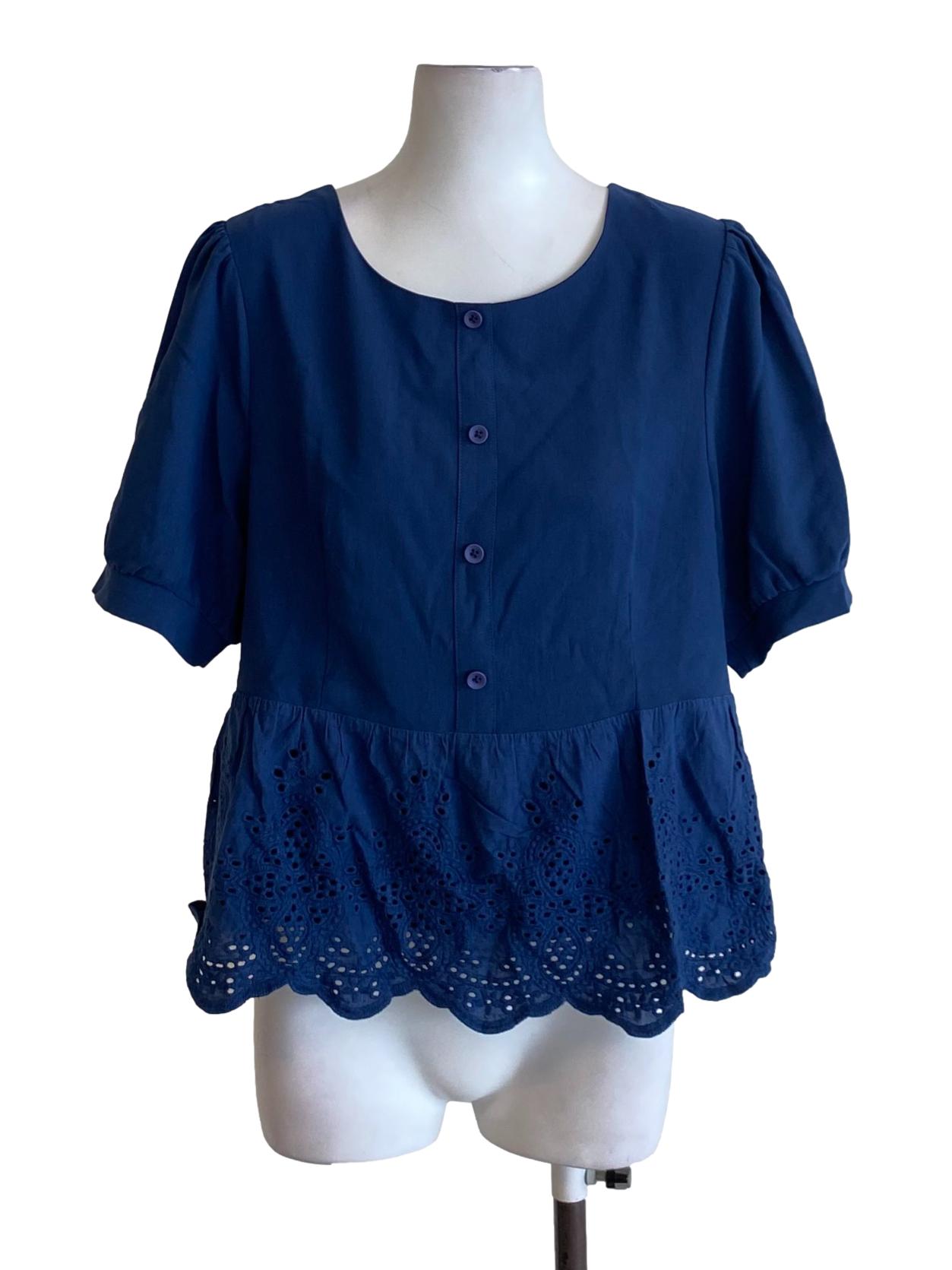 Navy Blue Buttoned Down Lace Cloud Hem Peplum Top
