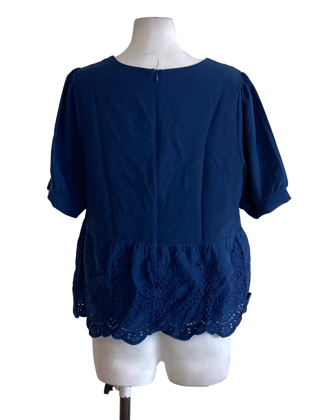 Navy Blue Buttoned Down Lace Cloud Hem Peplum Top