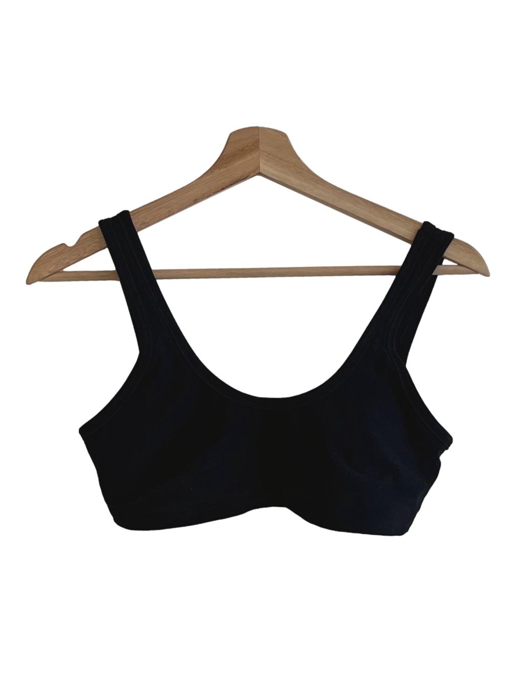 Black Scoop Neckline Sports Bra