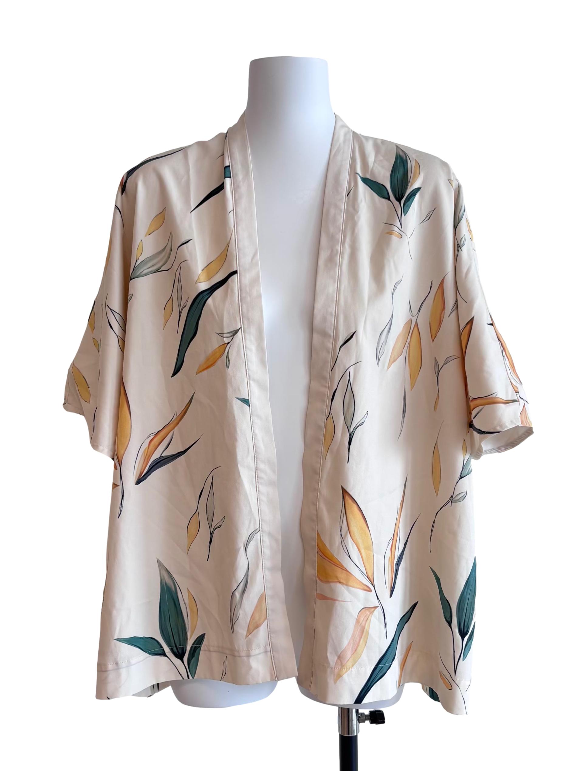 Light Yellow Floral Prints Short Sleeve Kimono