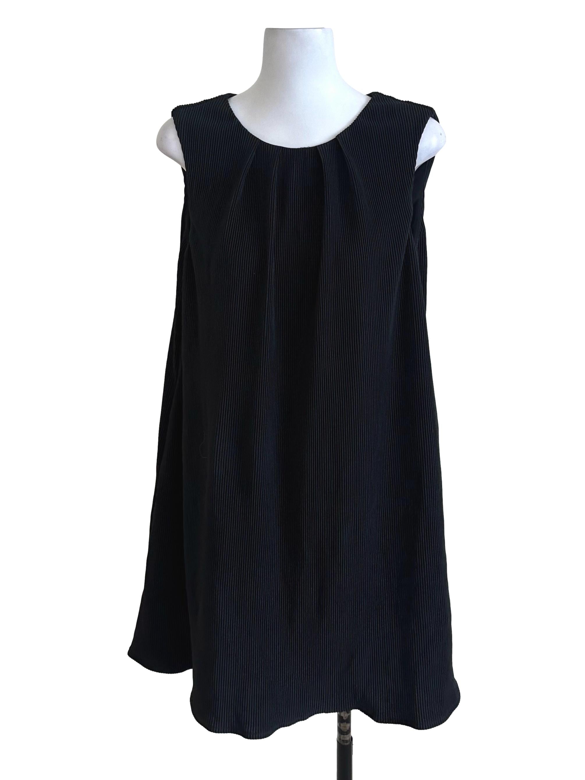 Black Plain Pleated Sleveless Dress