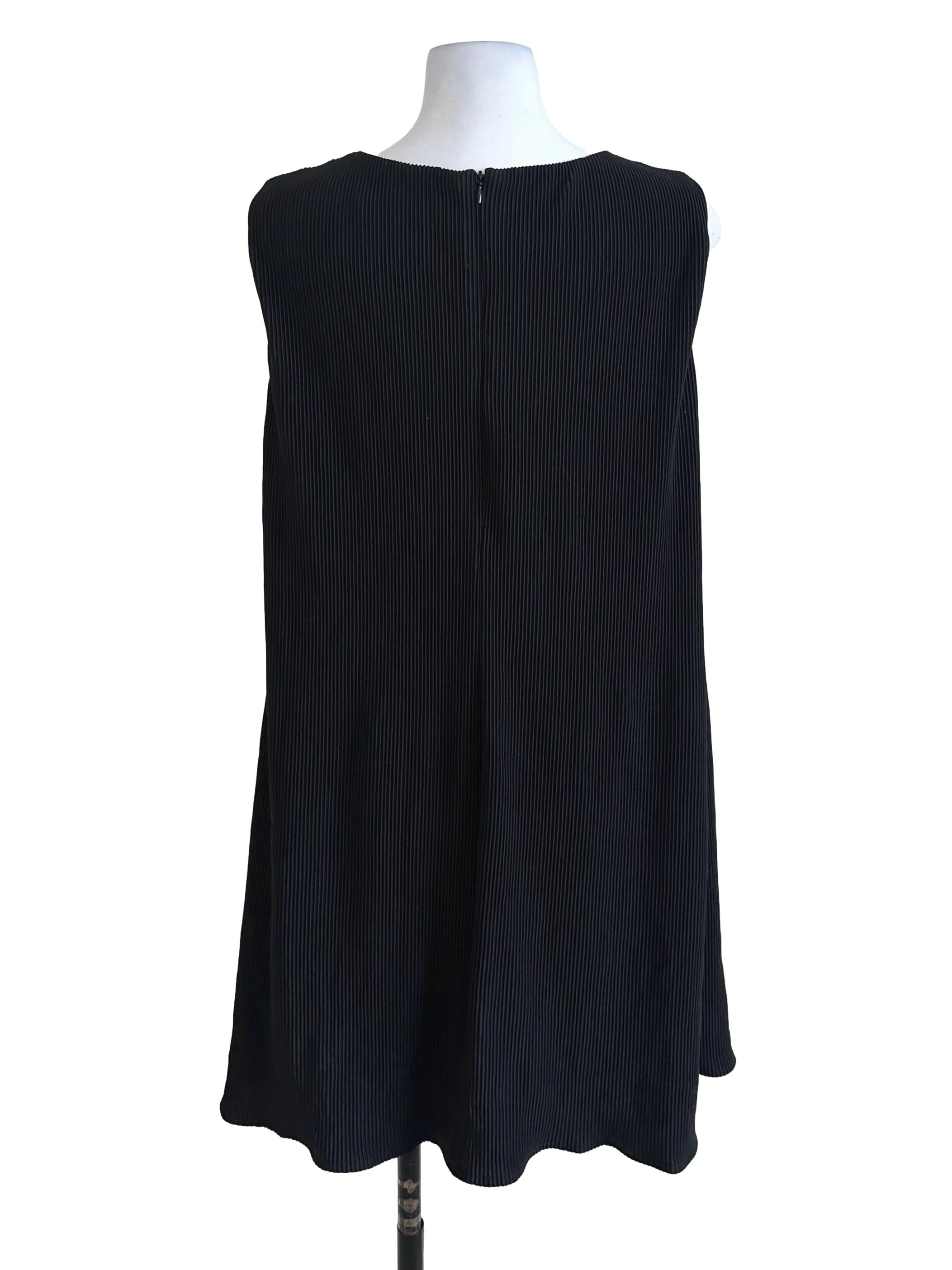 Black Plain Pleated Sleveless Dress