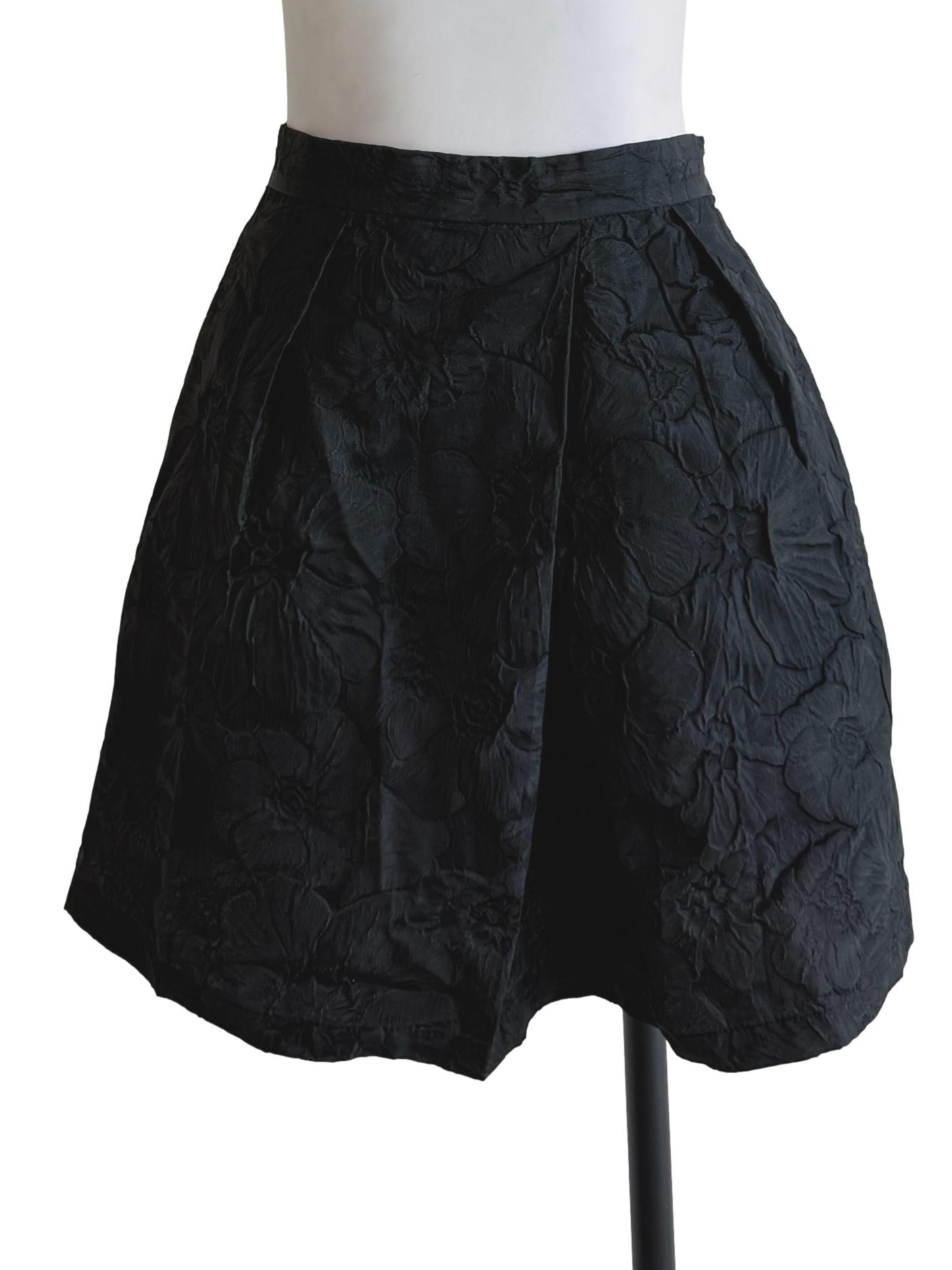 Black Floral Textured Pleated Skirt