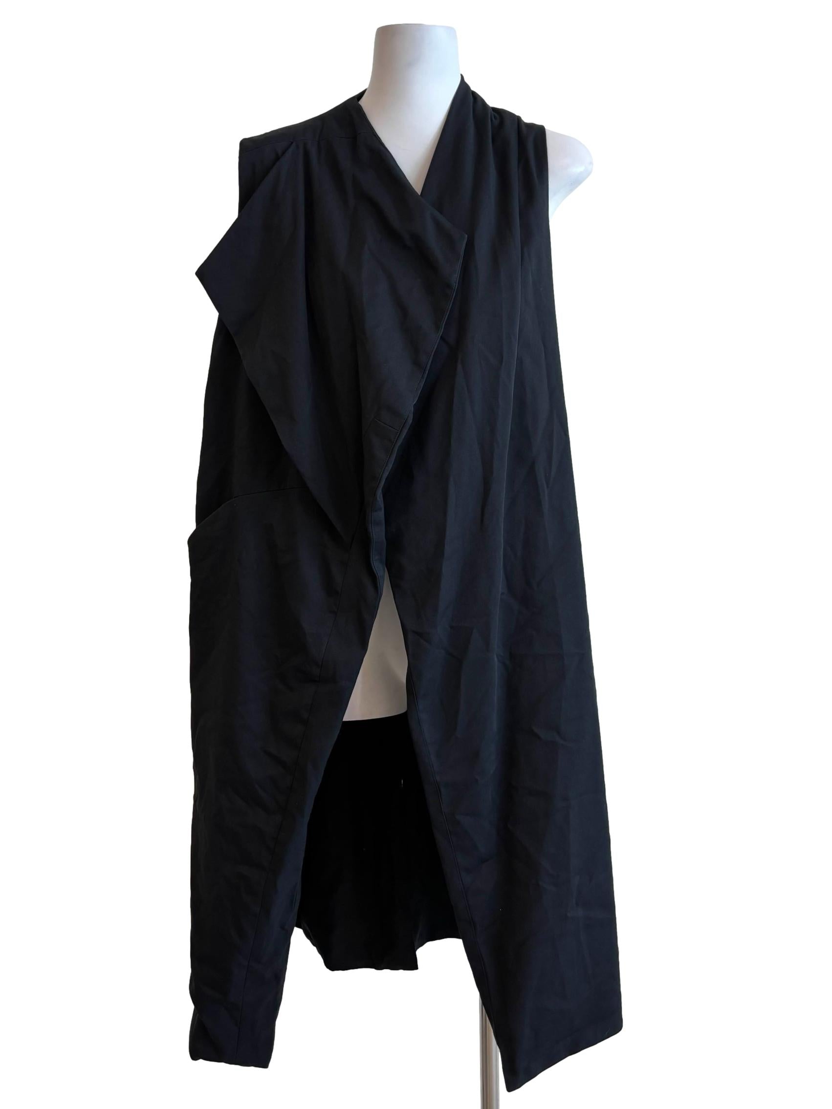 Jet Black Sleeveless Buttonless Outerwear