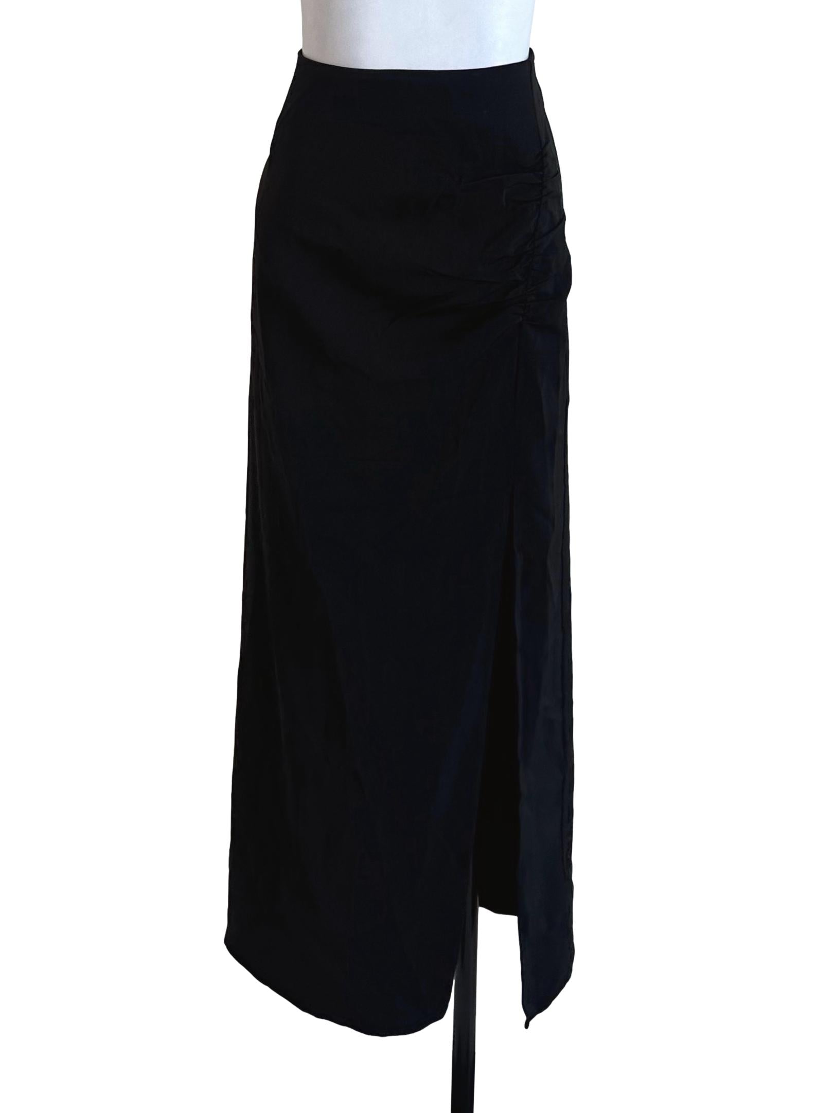 Black Plain Slit Skirt TTR