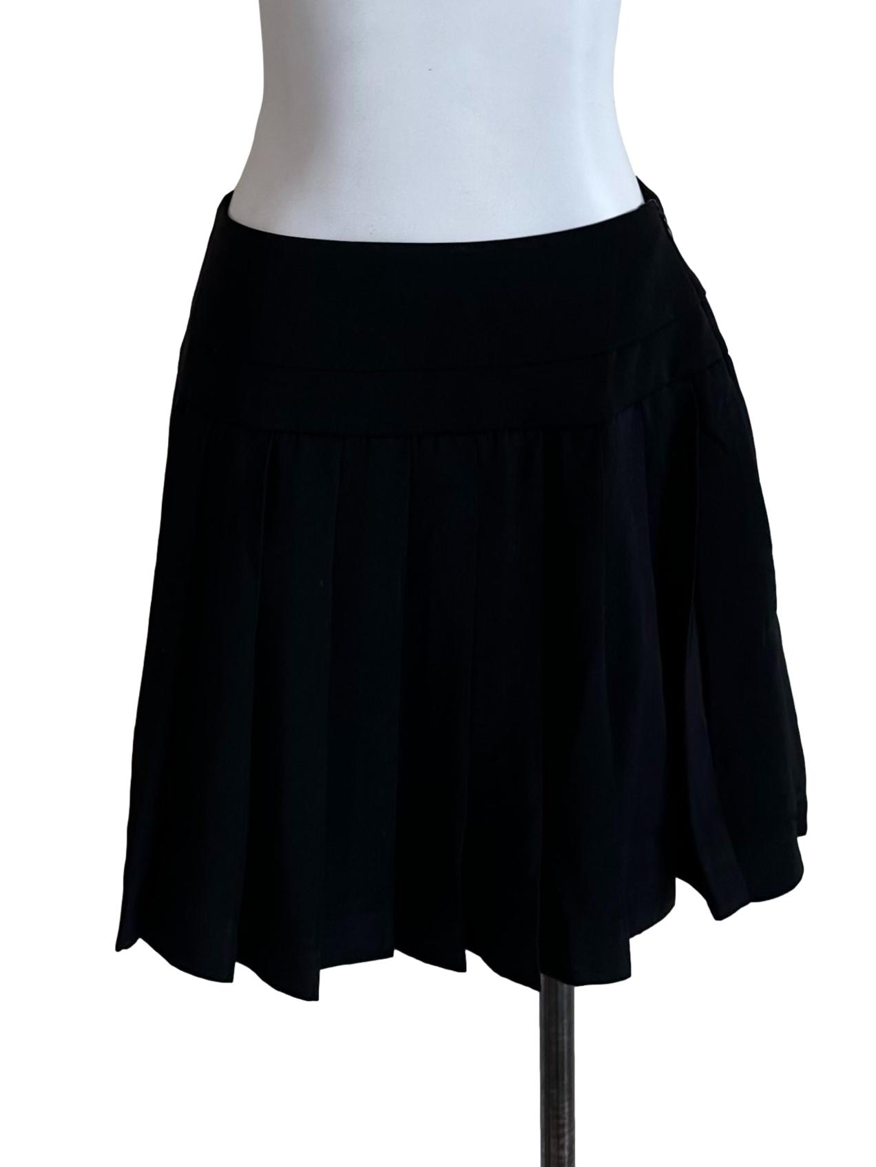 Raven Black Box Pleated Skorts