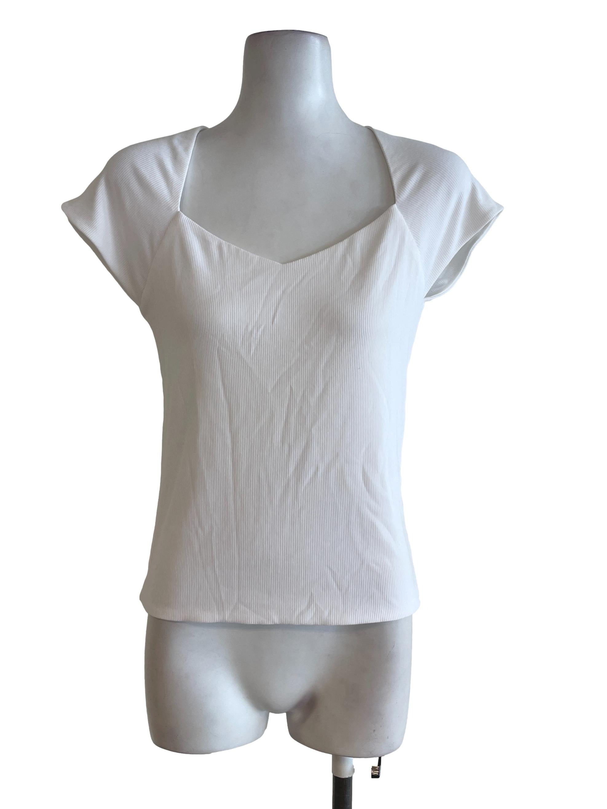 White Plain Top
