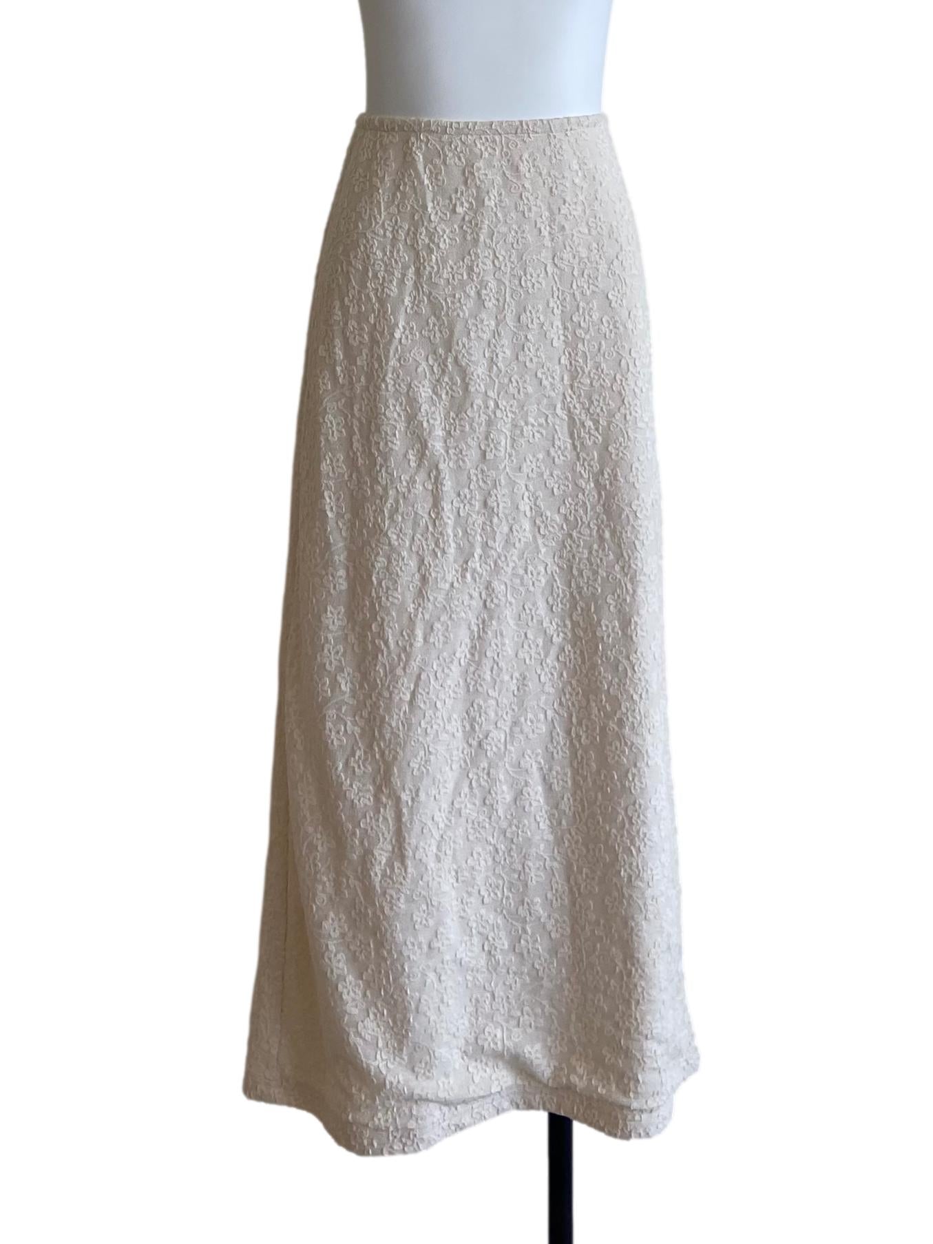 Egg Shell Floral Lace Slit Skirt