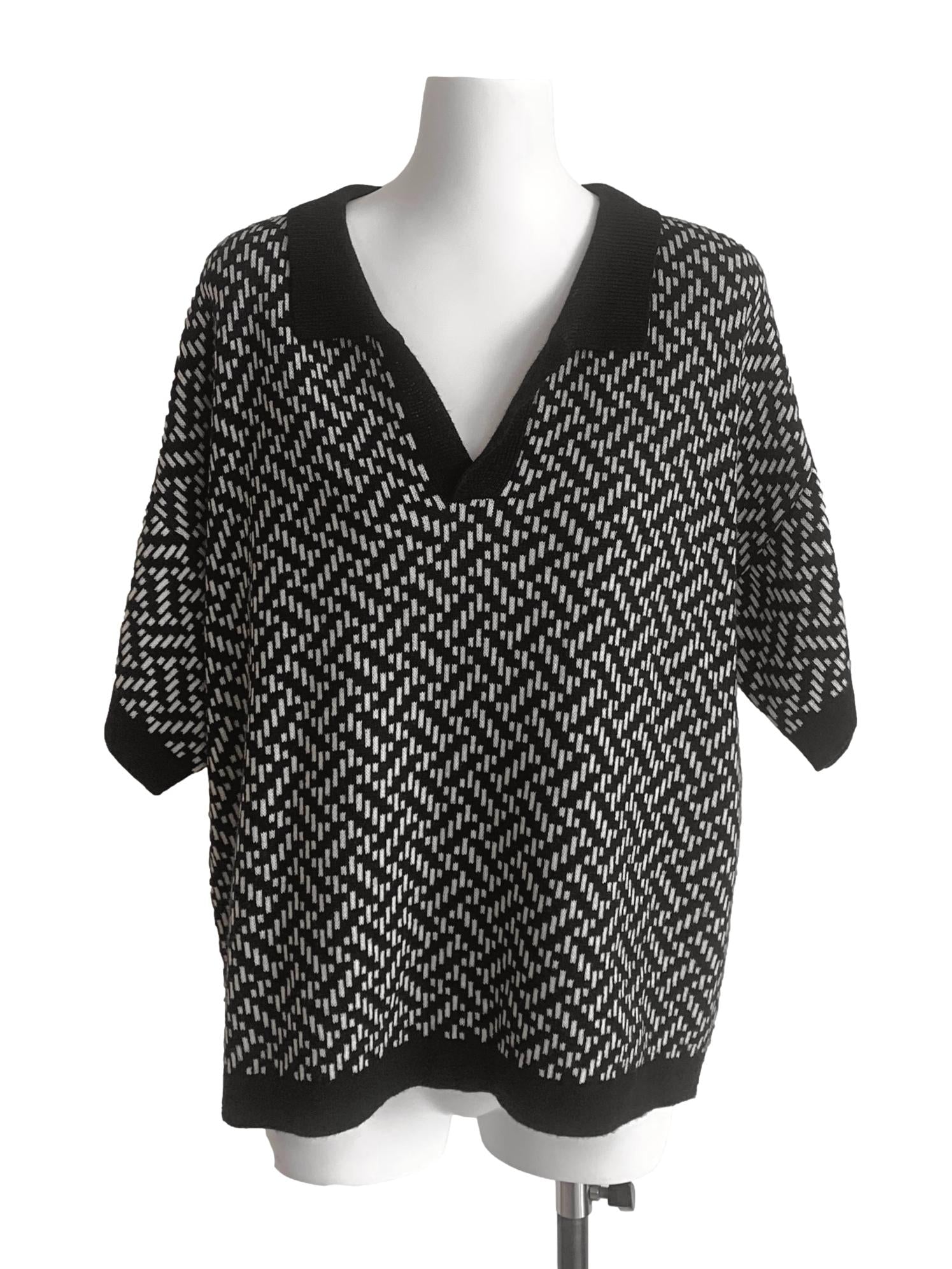 Black Pattern Knitted Top