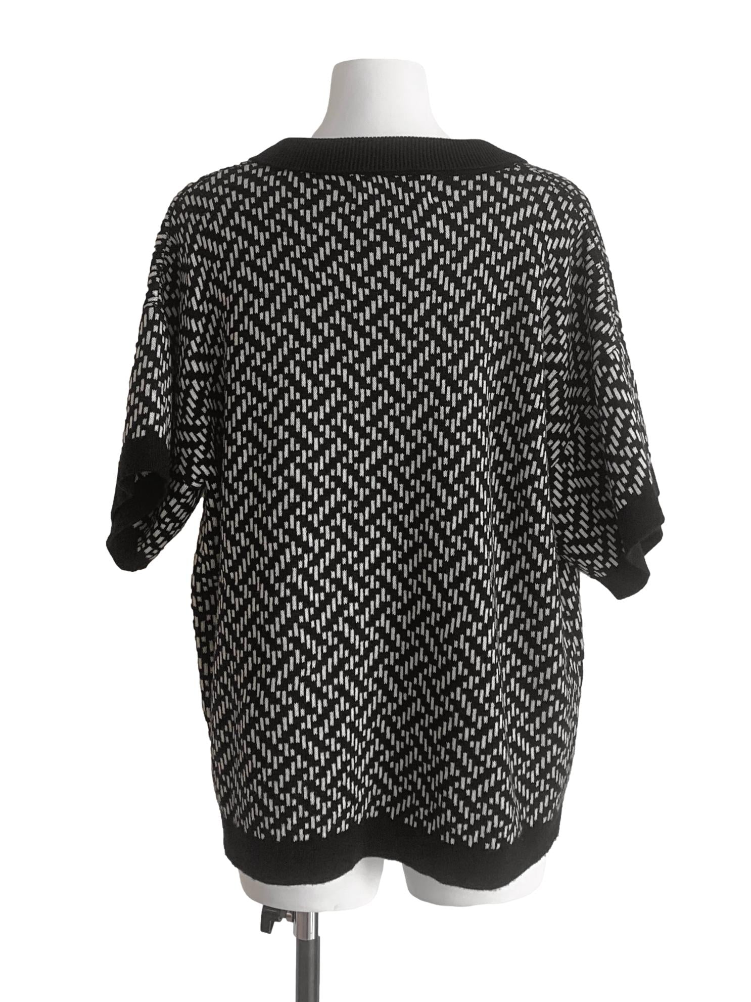 Black Pattern Knitted Top