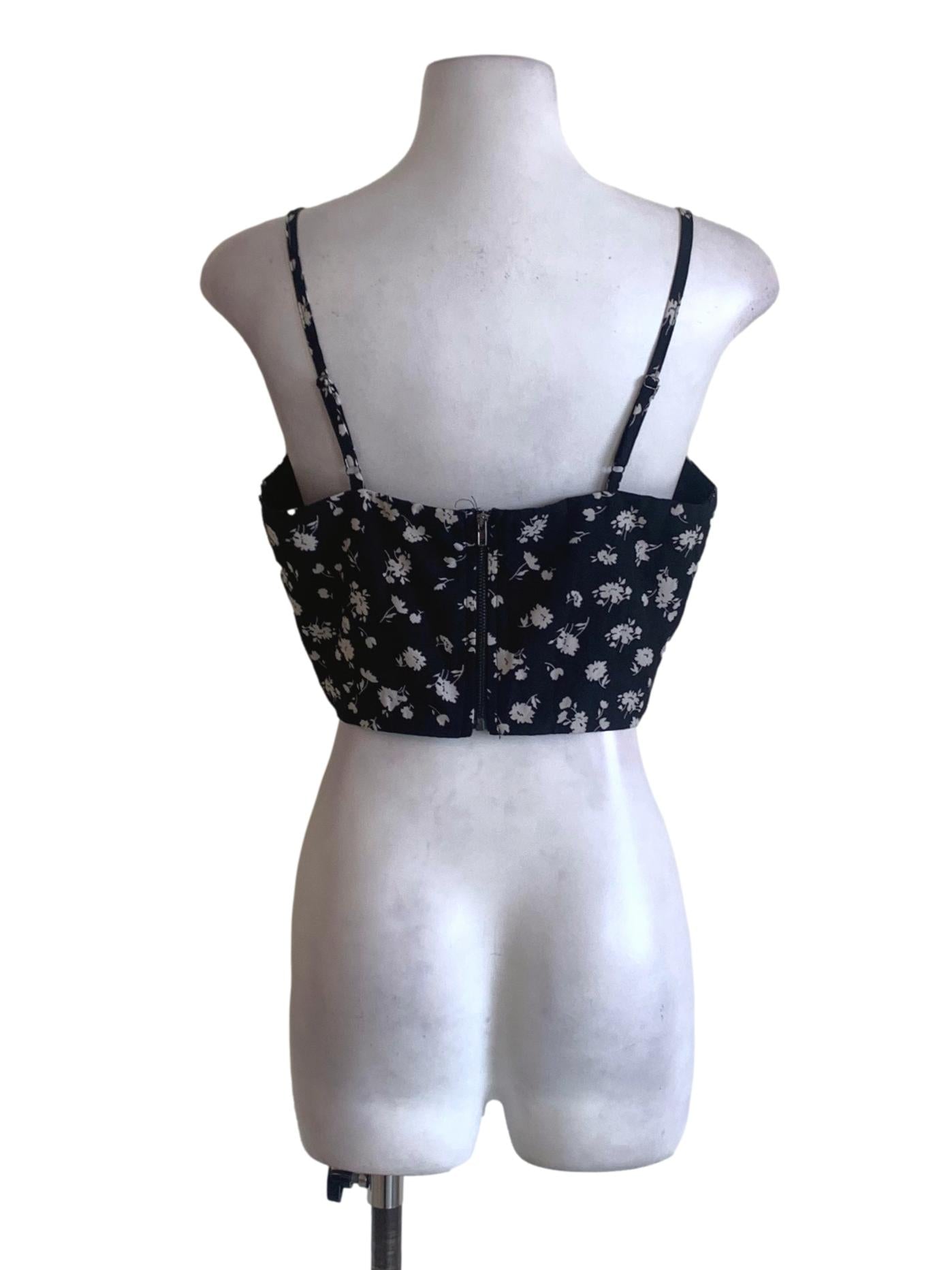 Black Floral Cropped Sleeveless Top TTR