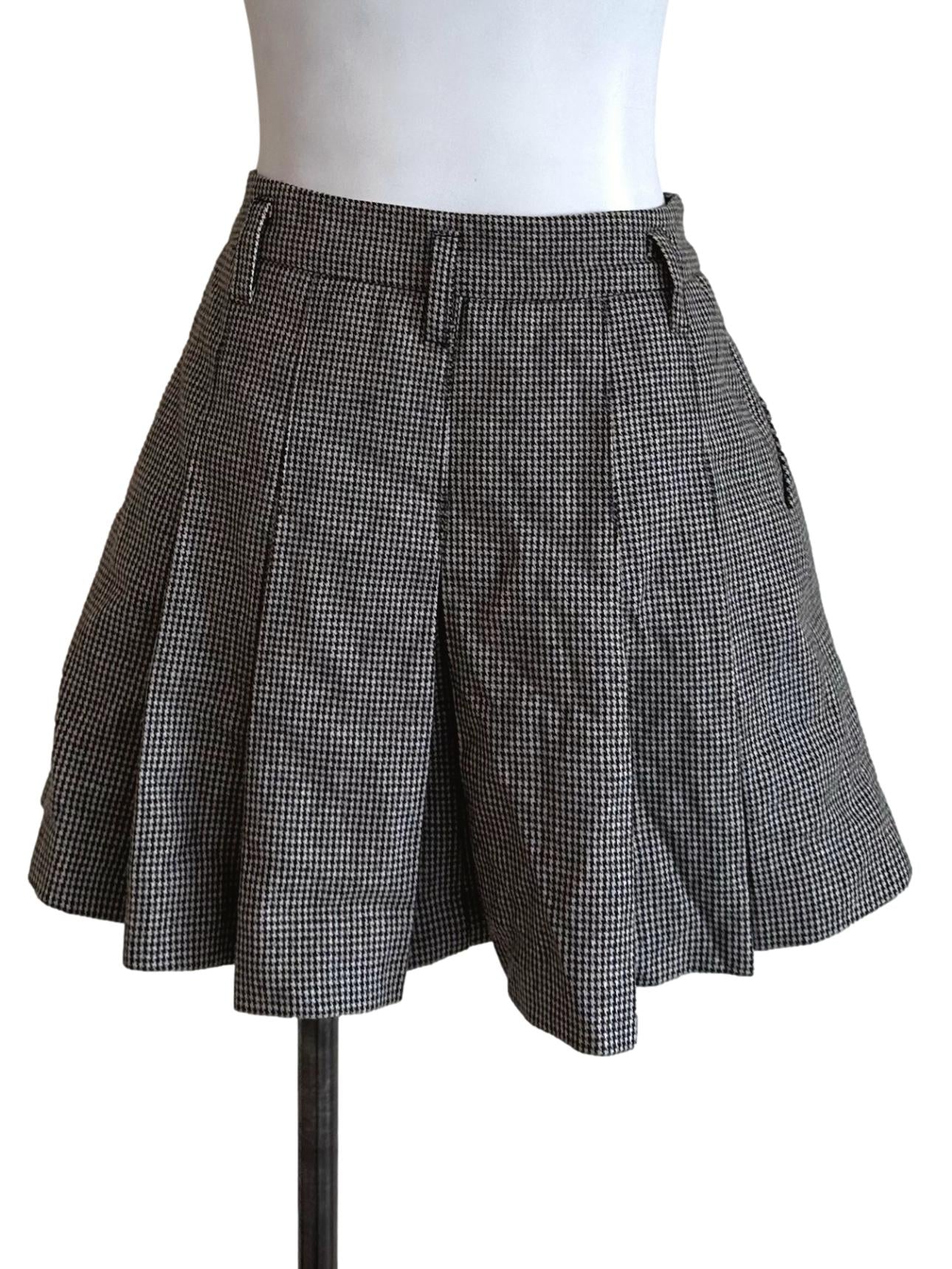 Dark Brown Nailhead Pattern Box Pleated Skorts