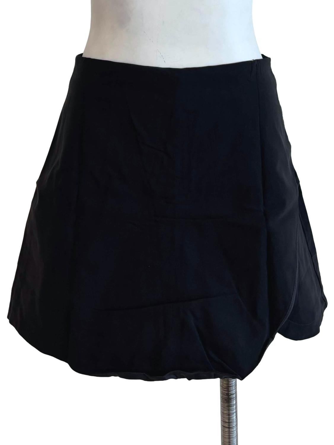 Black Giovanni Curved Hem Skorts