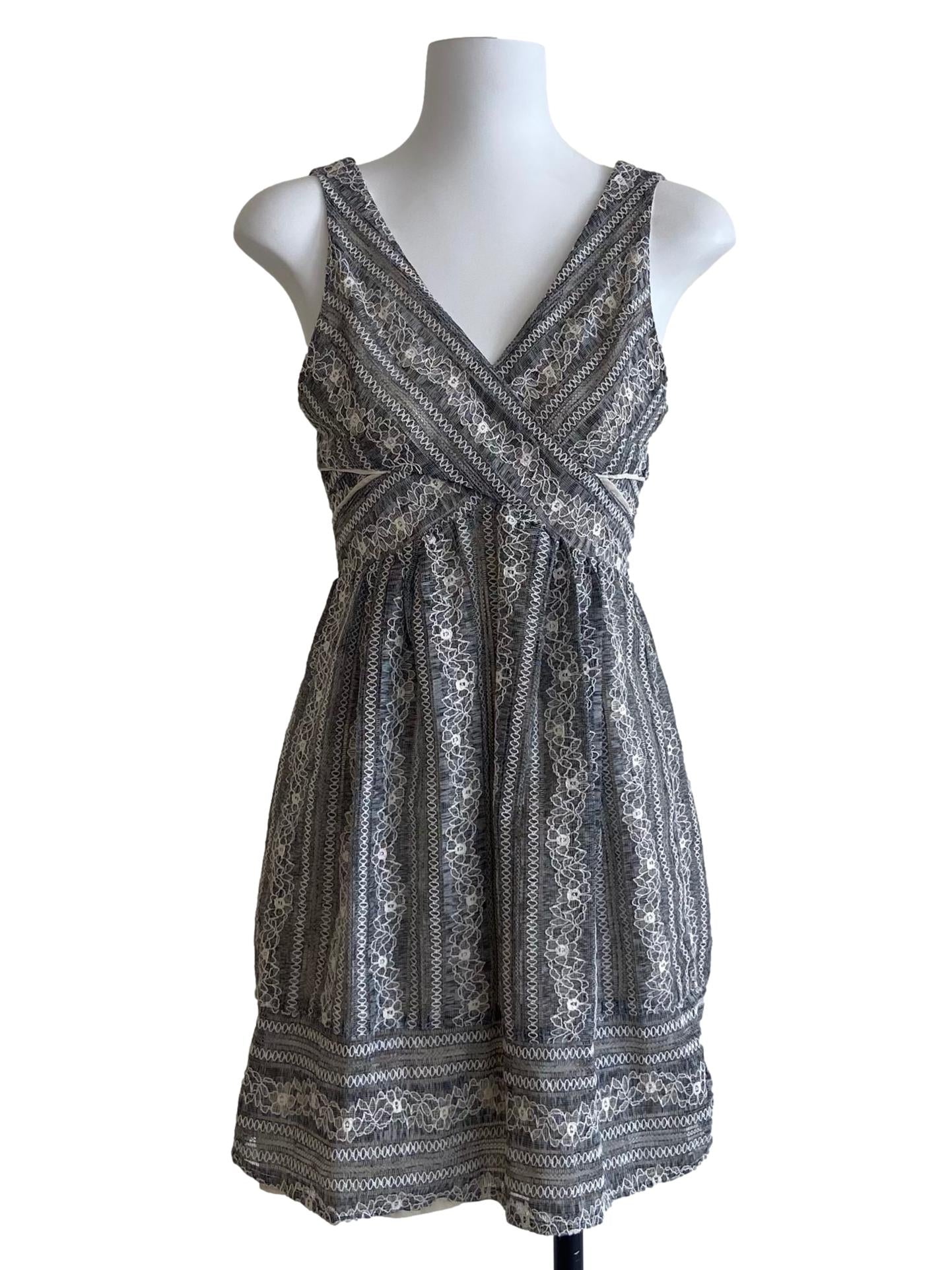 Black Patterned Sleeveless Apron Lace Dress