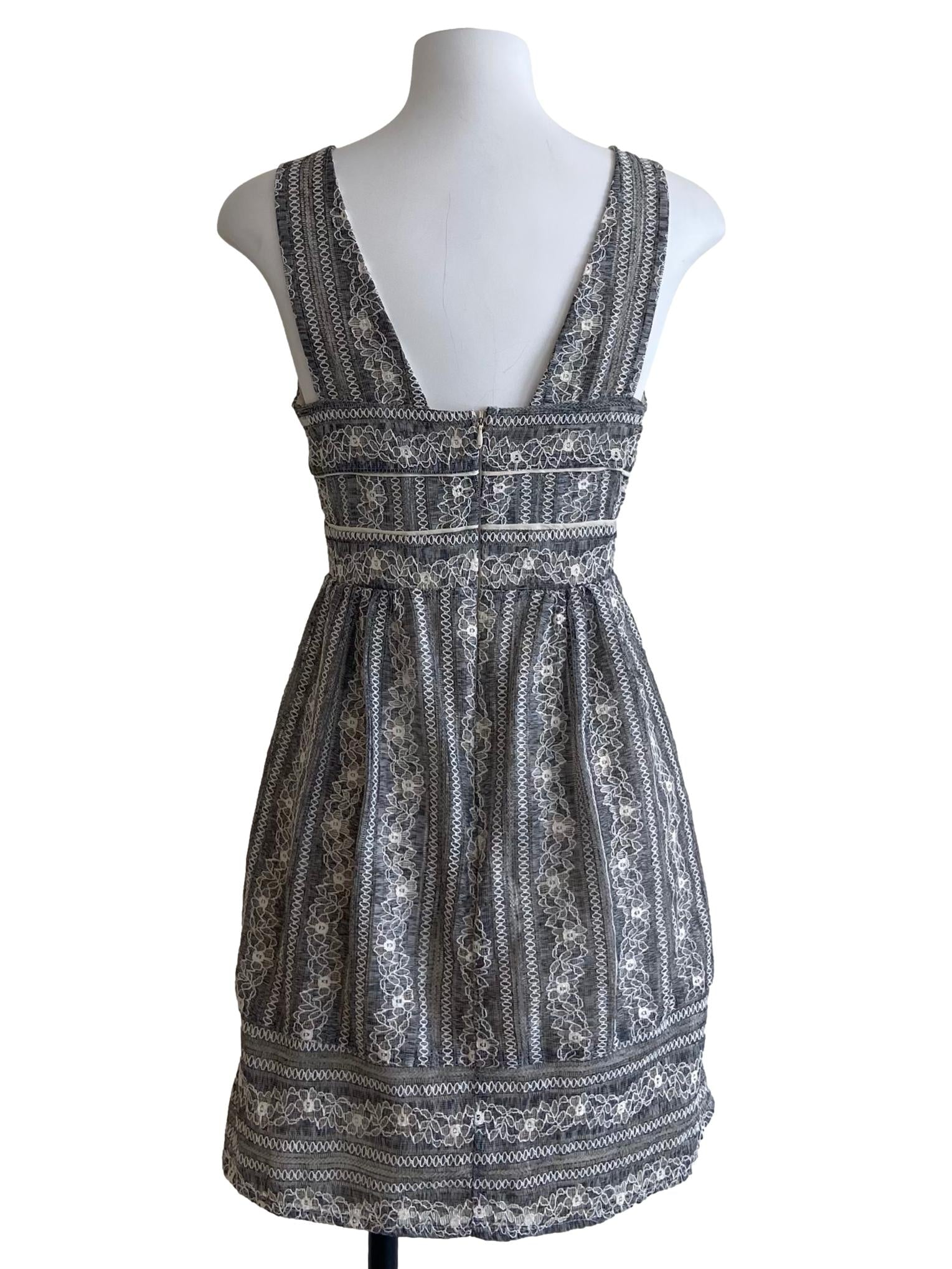 Black Patterned Sleeveless Apron Lace Dress