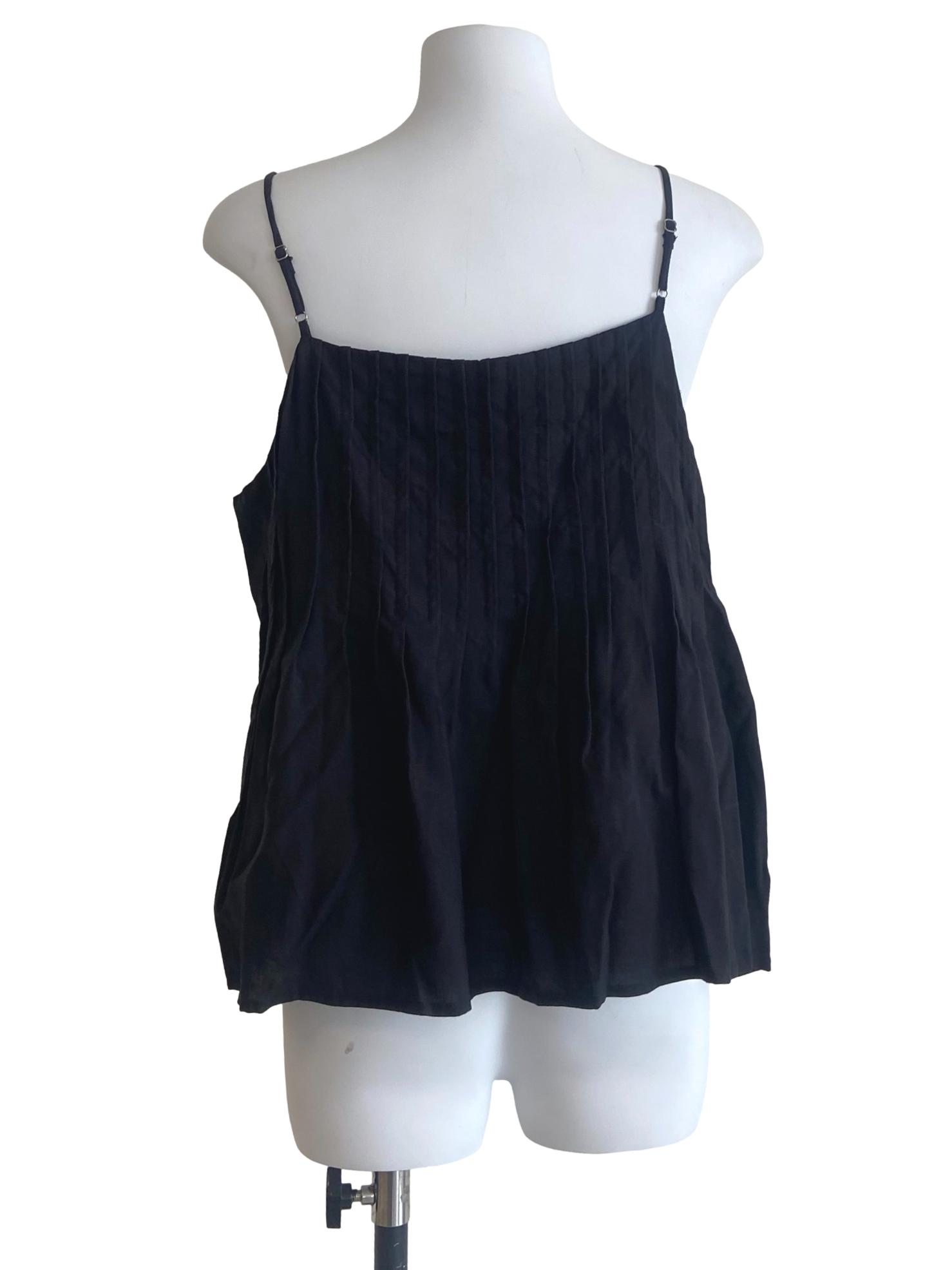 Black Sleeveless Pleated Top
