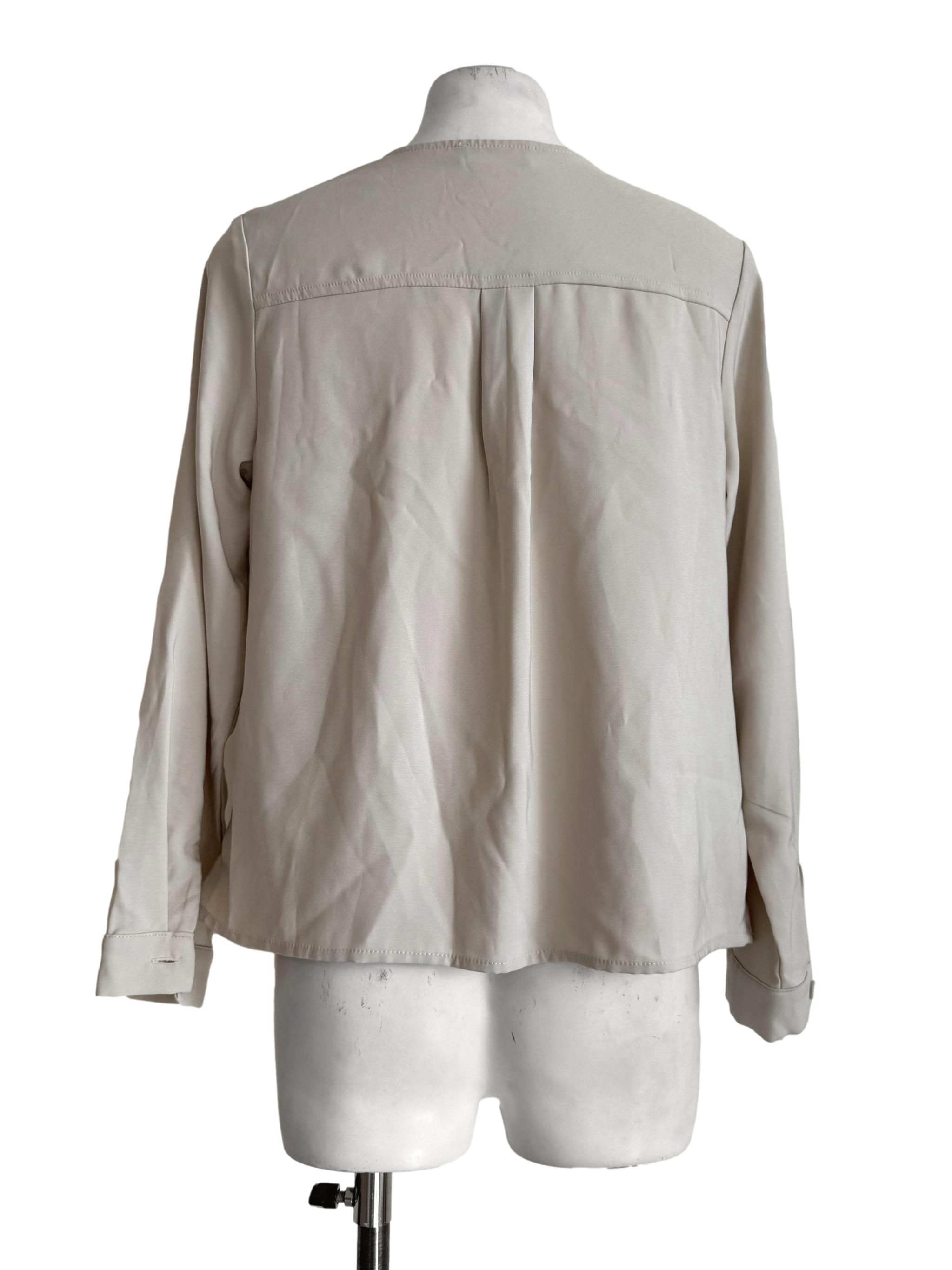 Silky Black Padded Detachable Sleeve Top