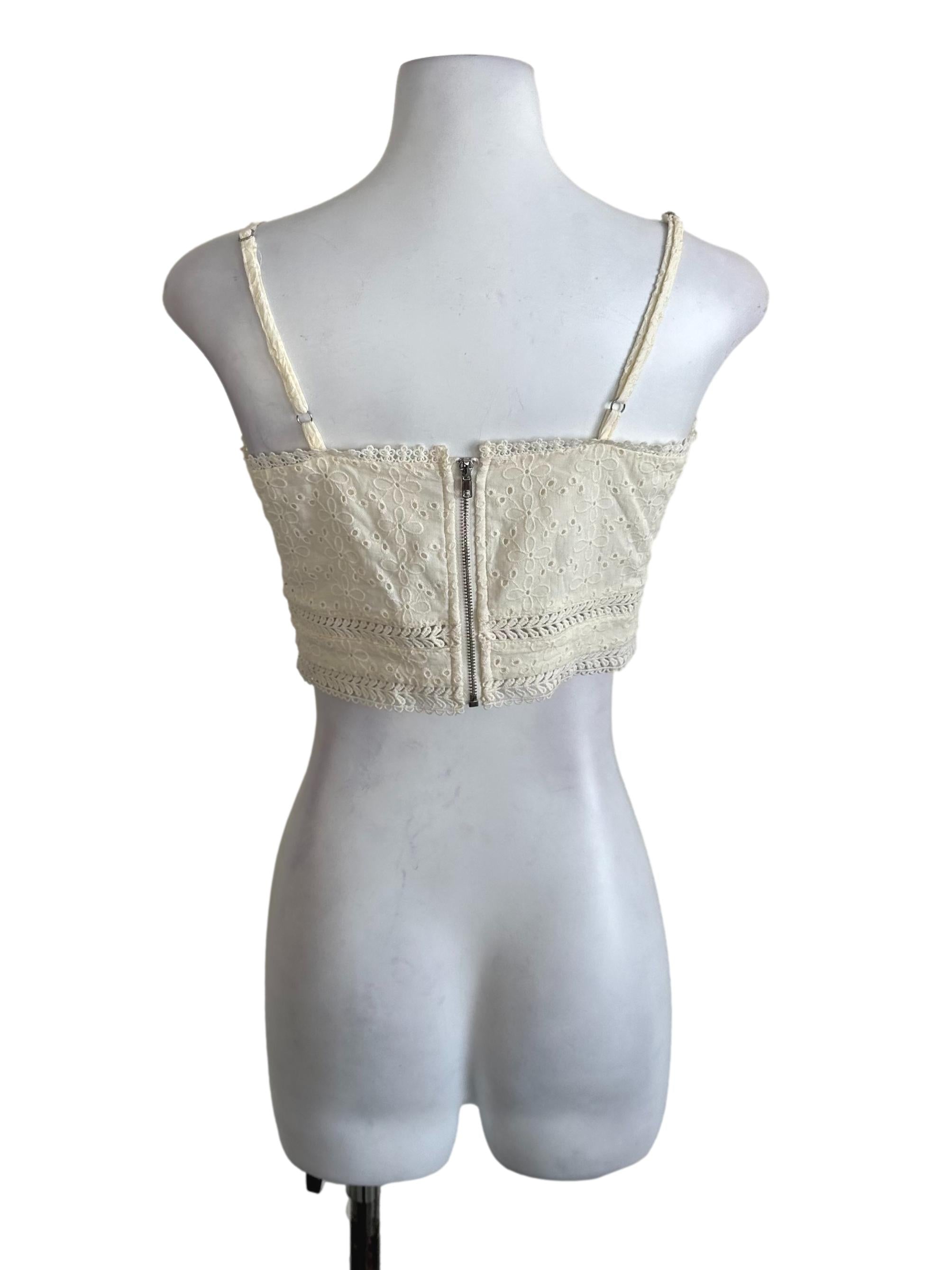 Cream White Eyelet Embroidery Sleveless Top