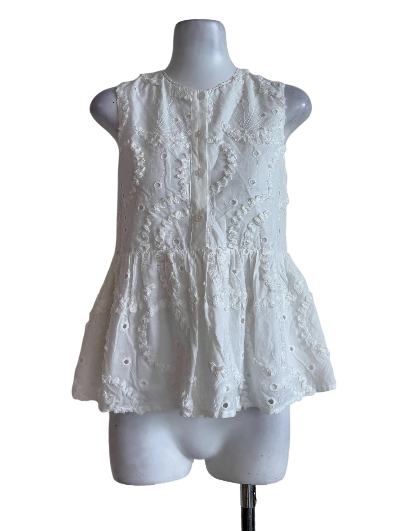 Fluffy White Embroidery Round Neck Top