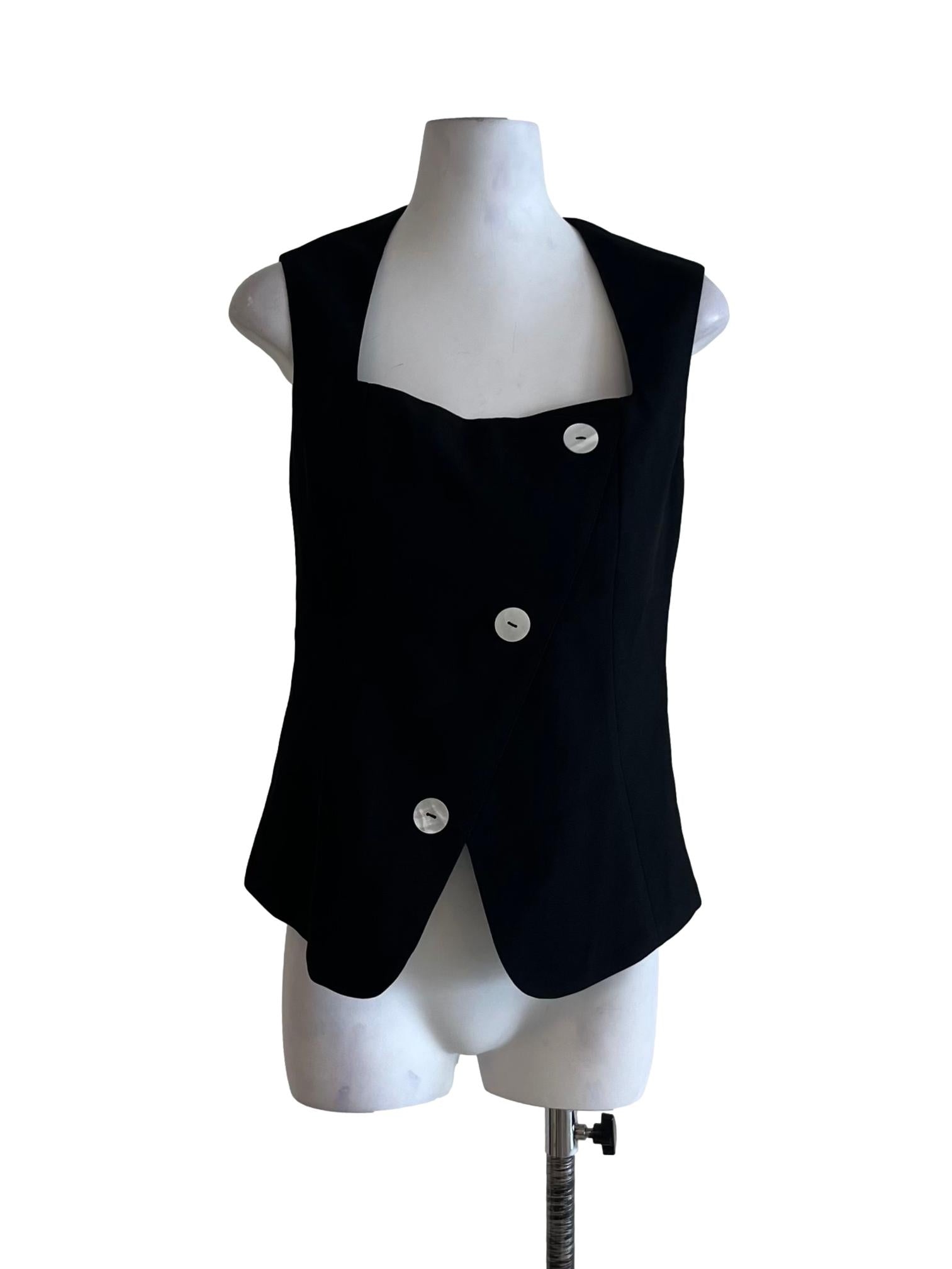 Black Square Neckline Sleeveless Top
