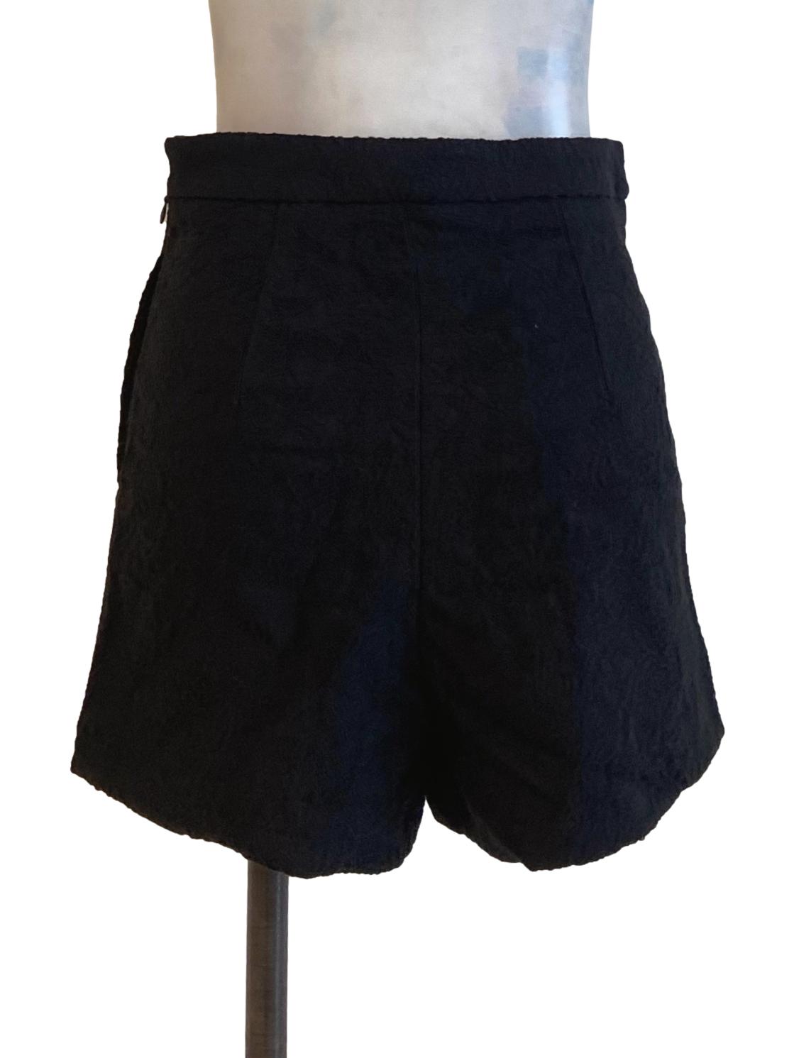 Black Floral Texture Short Pants