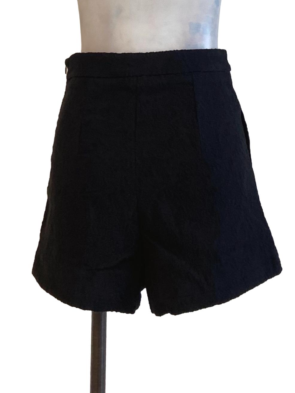Black Floral Texture Short Pants