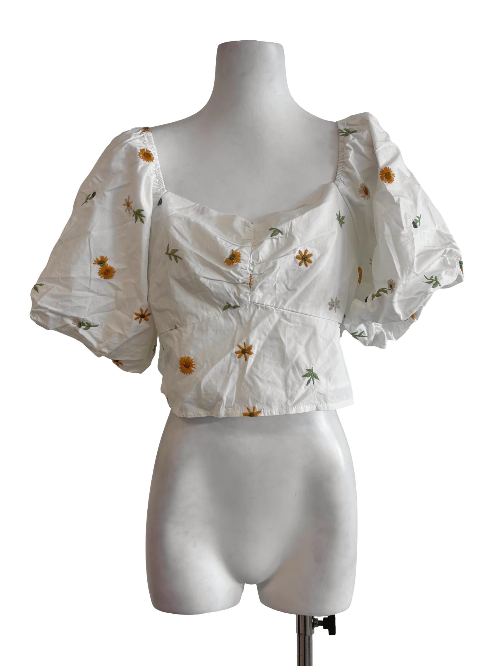 Powder White Embroidered Puff Sleeve Blouse