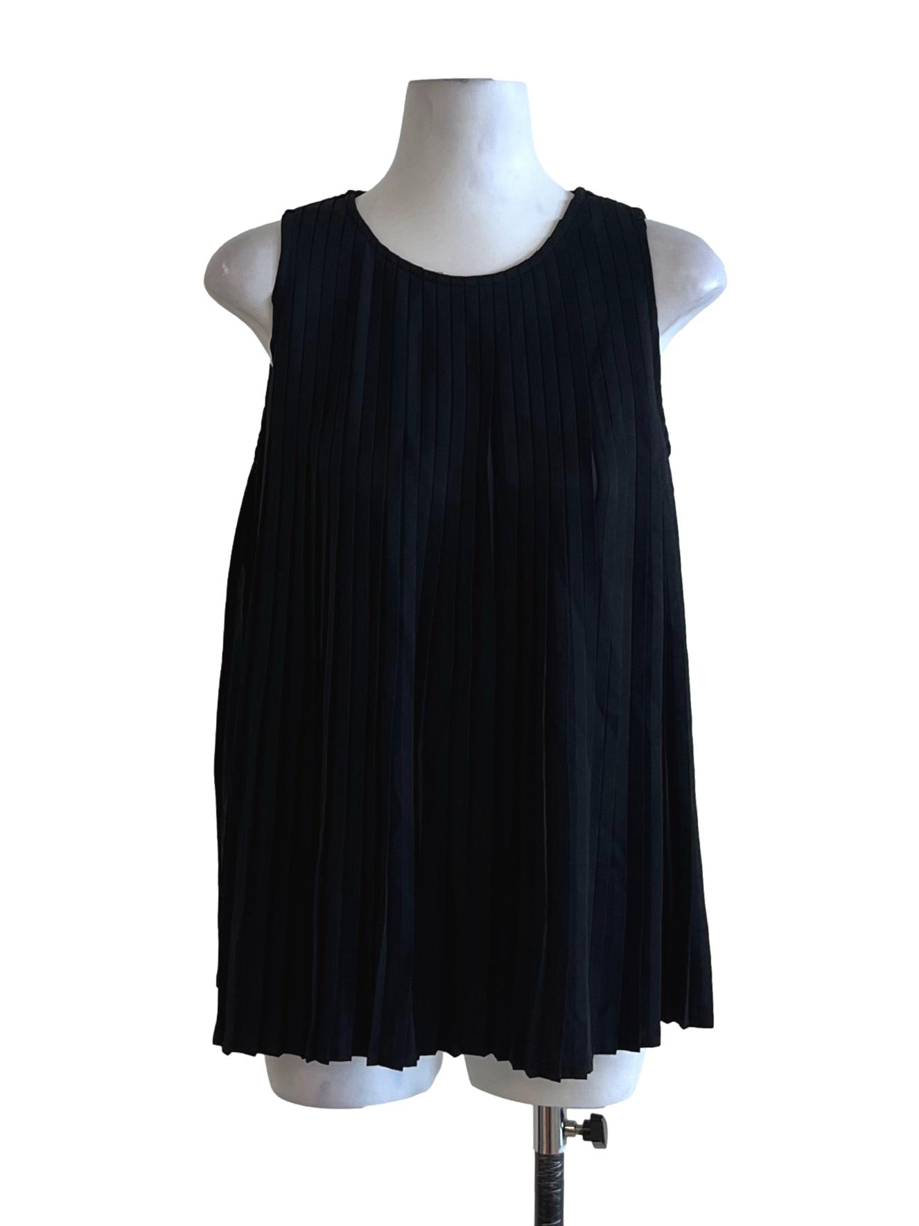 Black Jewel Neckline Sleeveless Top