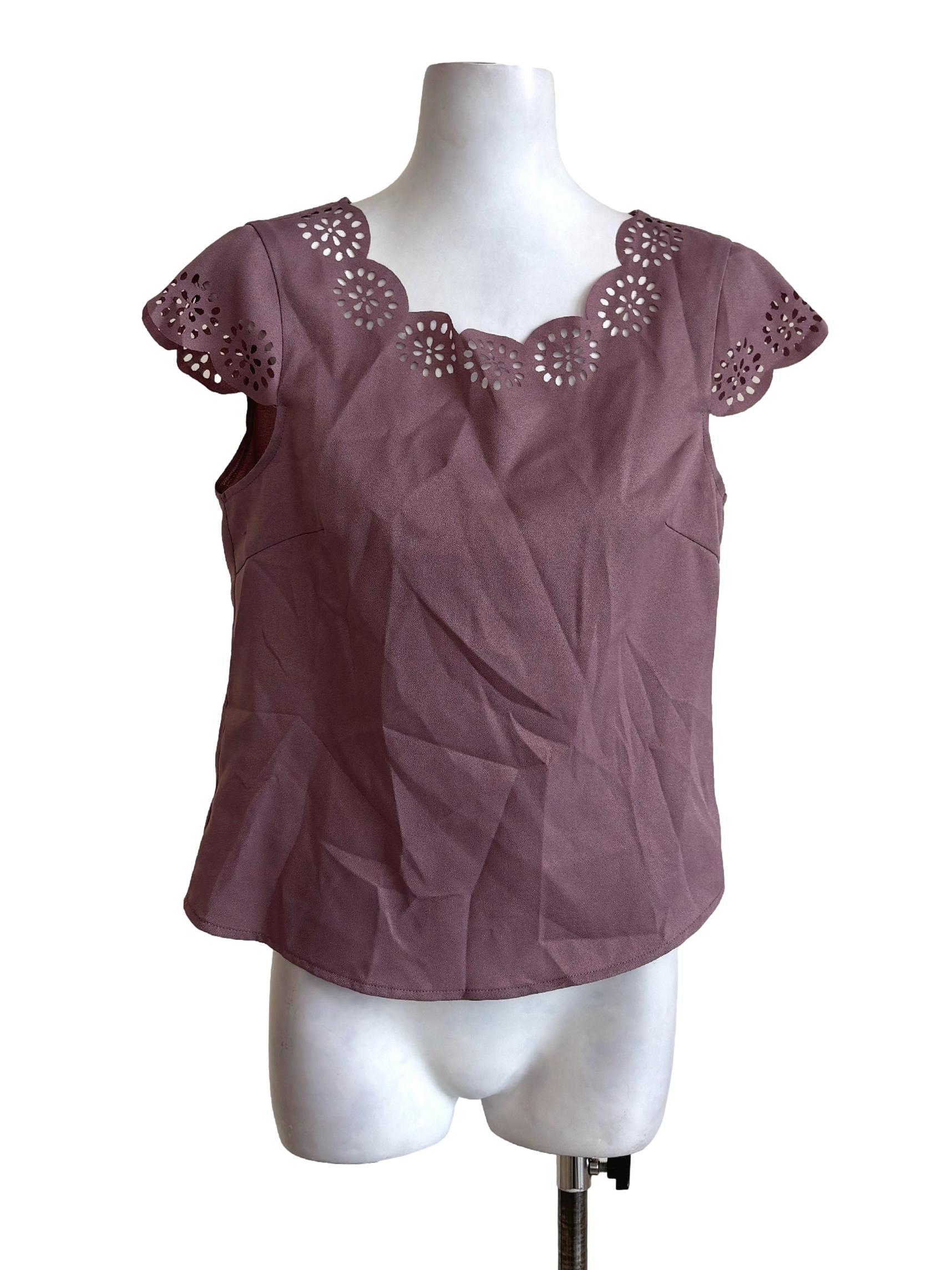 Mauve Eyelet Drop Shoulder Sleeves Top