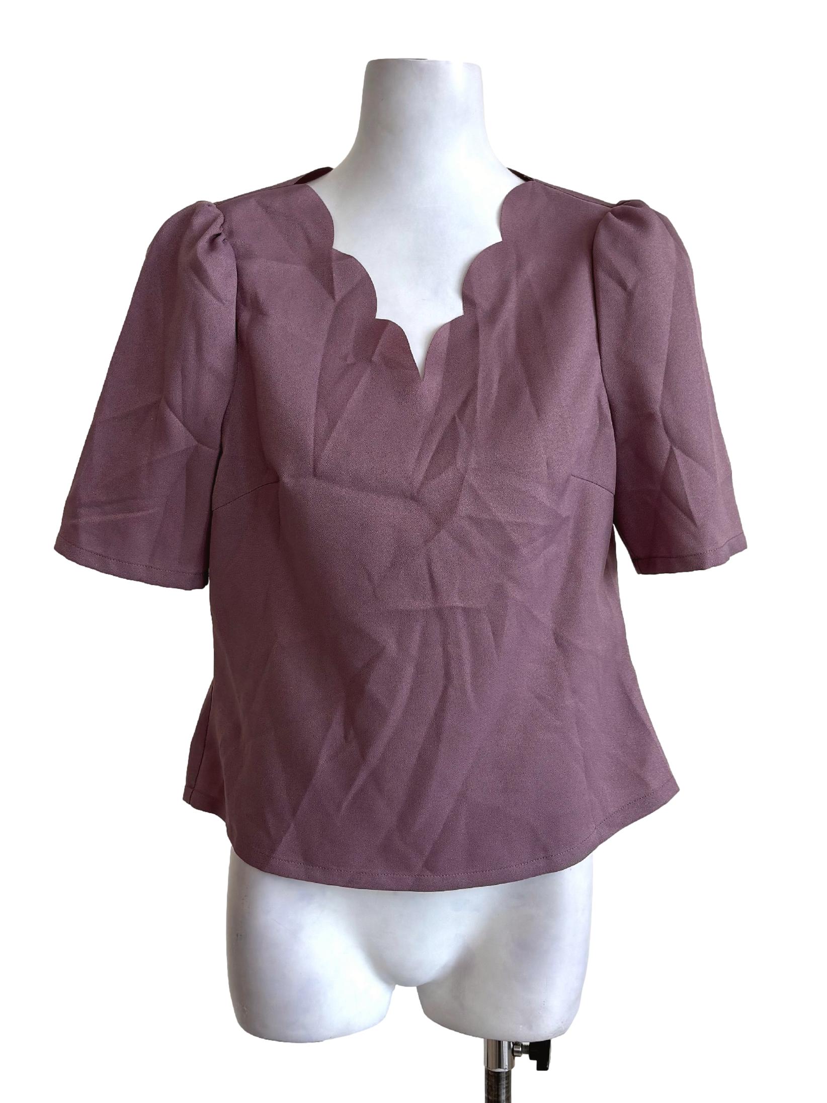 Mauve Scallop Neckline Short Sleeves Top