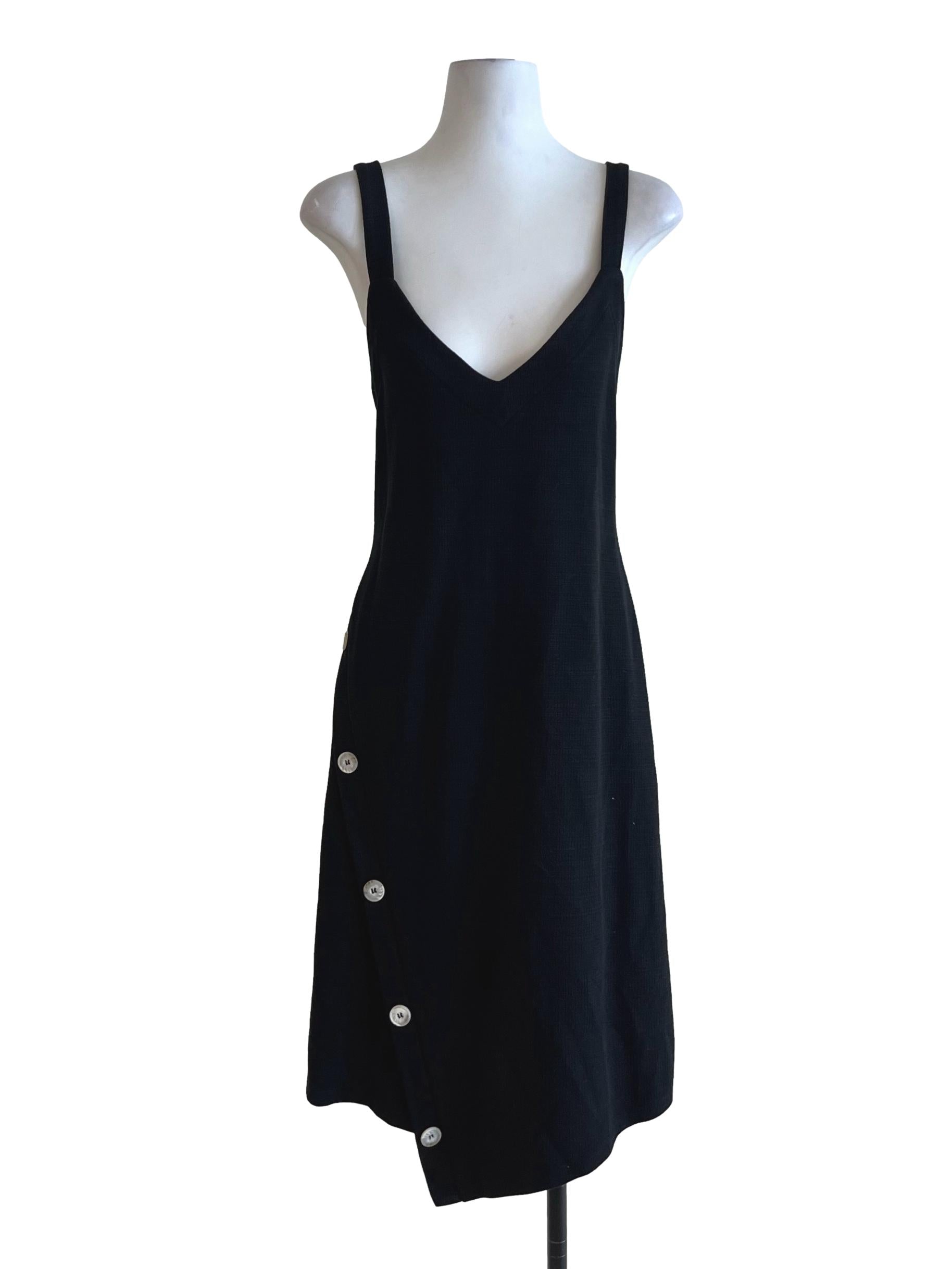 Black V-Neckline Sheath Dress