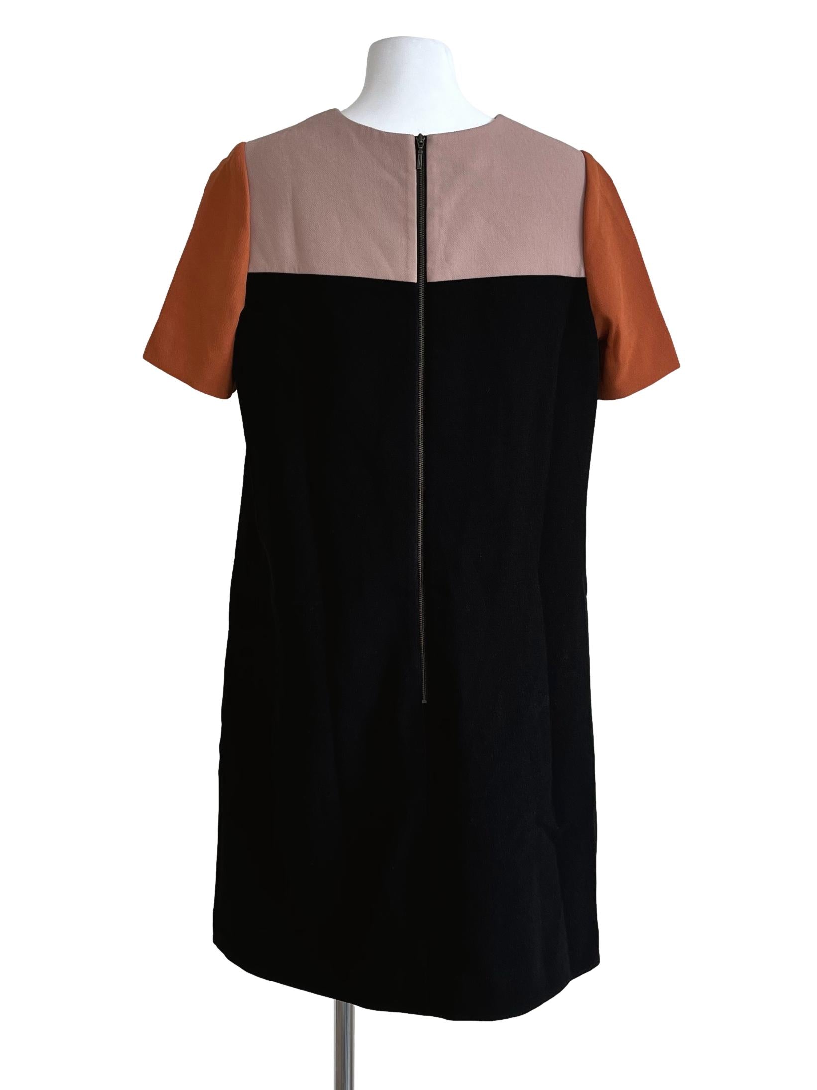 Black Cream Back Zip Short Sleev Dress