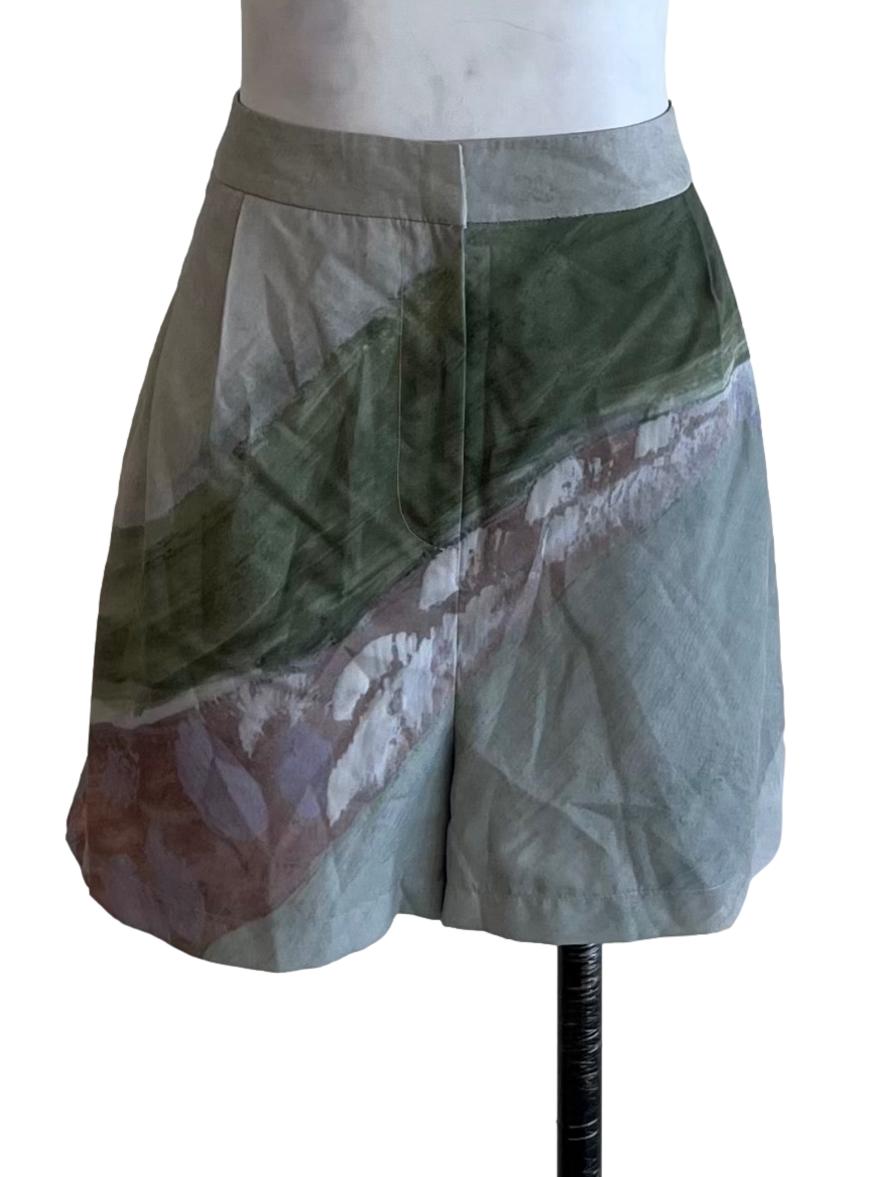 Dusk High-Waisted Shorts OSN