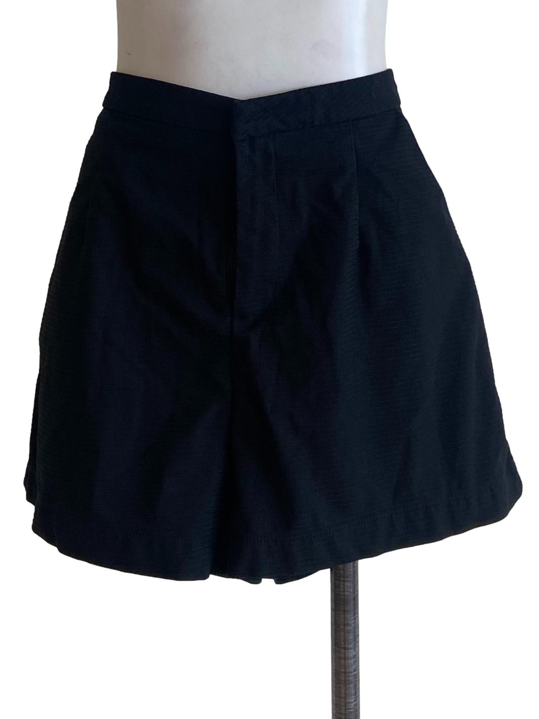 Black Plaid Short Pants