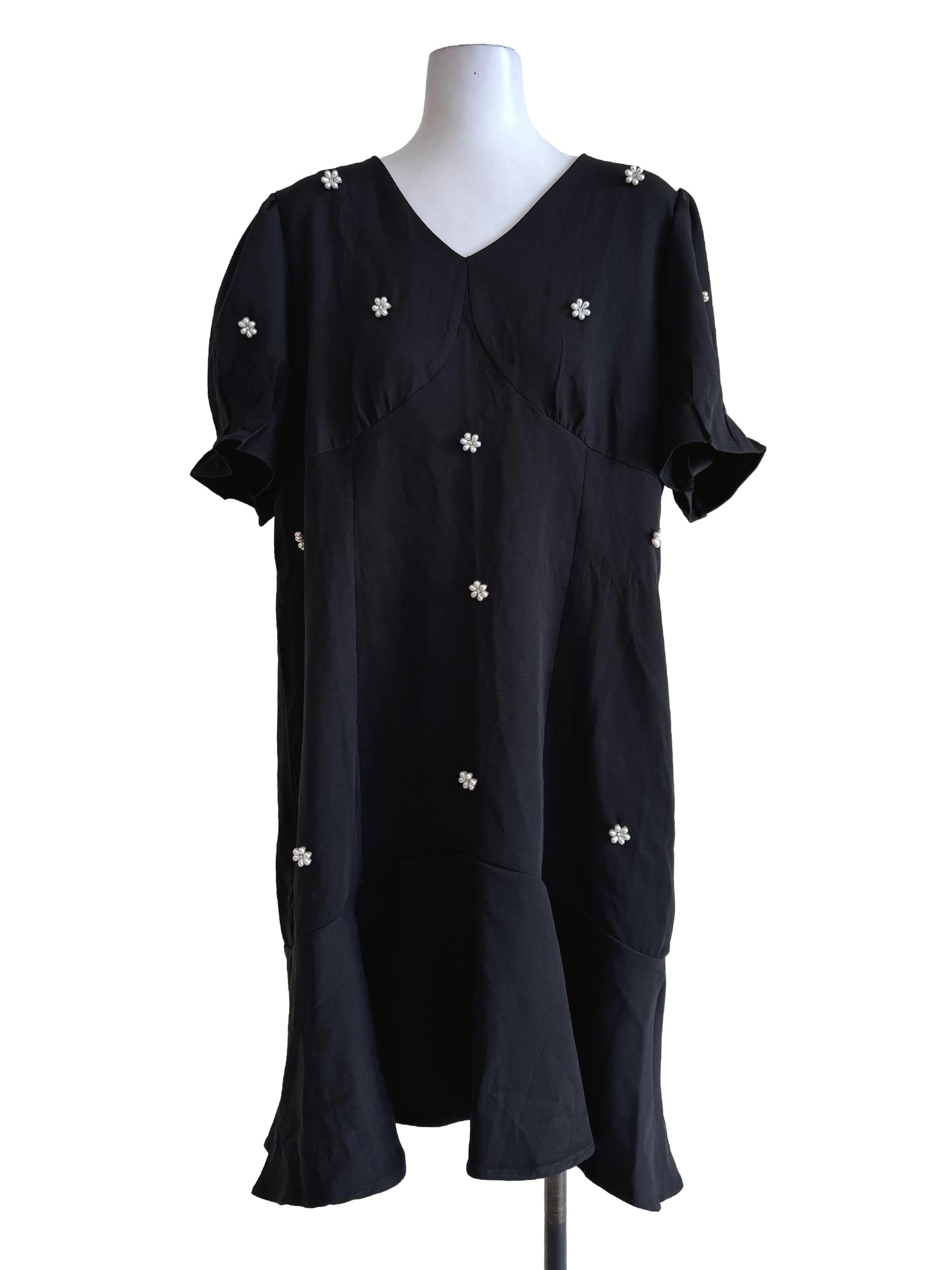 Ant Black With Pearl Flower Buttons Short Sleeve Dress