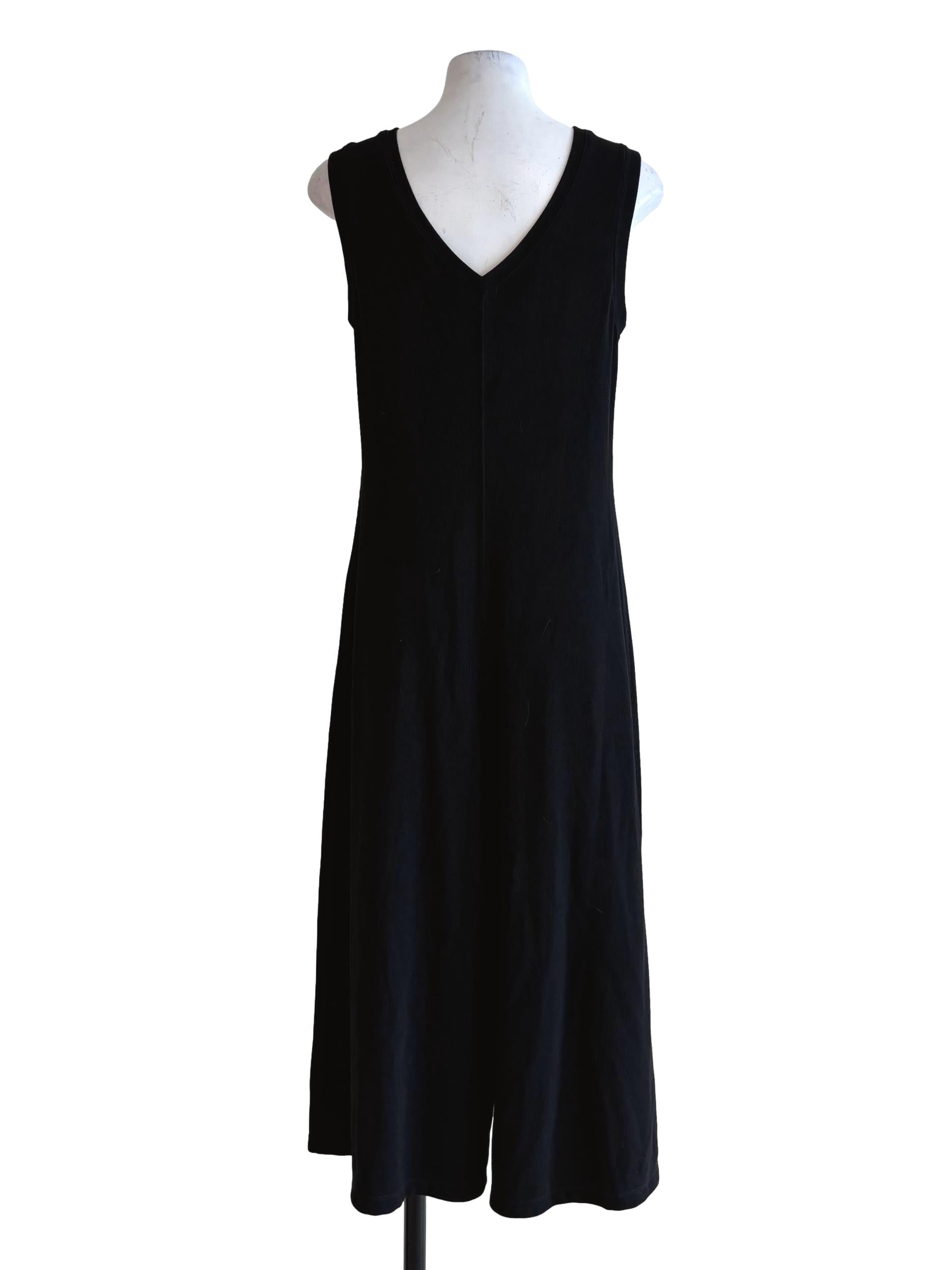 Black V-Neck Sleeveless Quarter Rompers