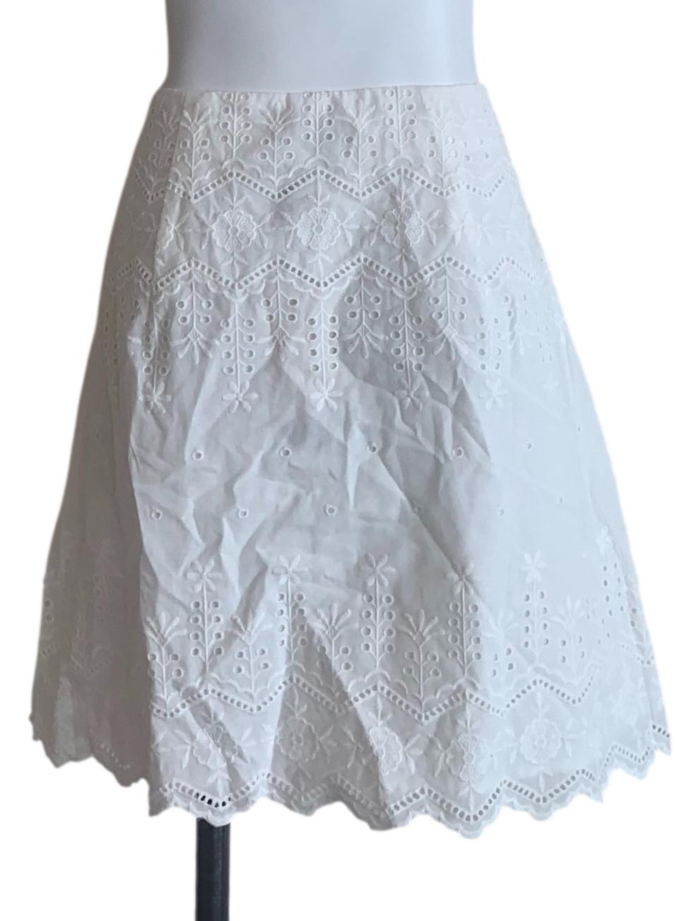 White Embroidery Pattern Mini Skirt