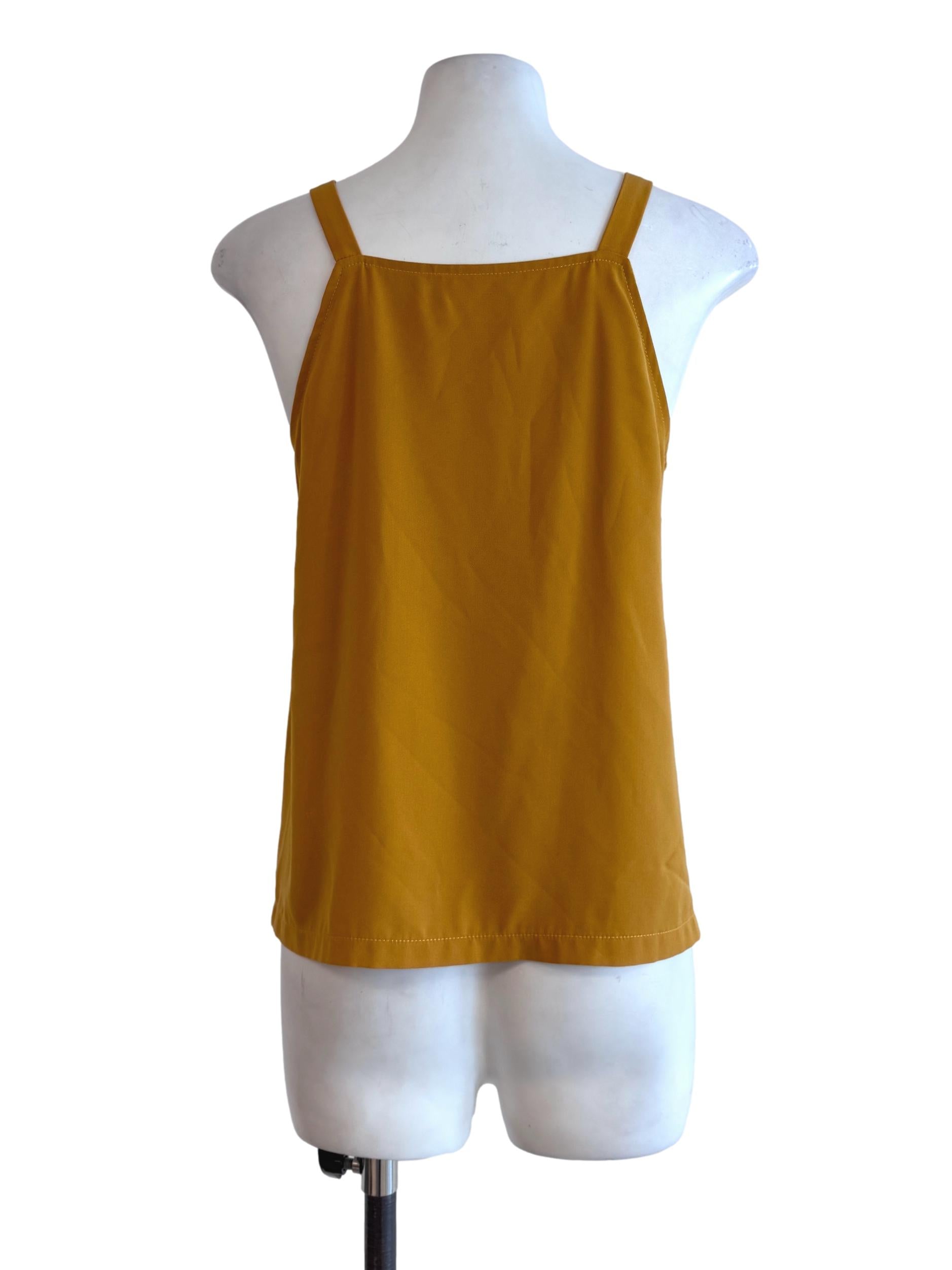 Canary Plain V-Neck Crop Top