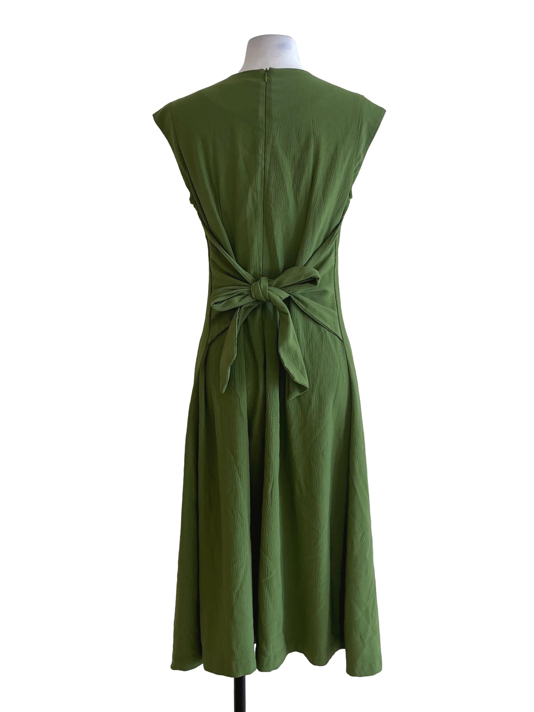 Pear Green Jewel Neckline Sheath Dress