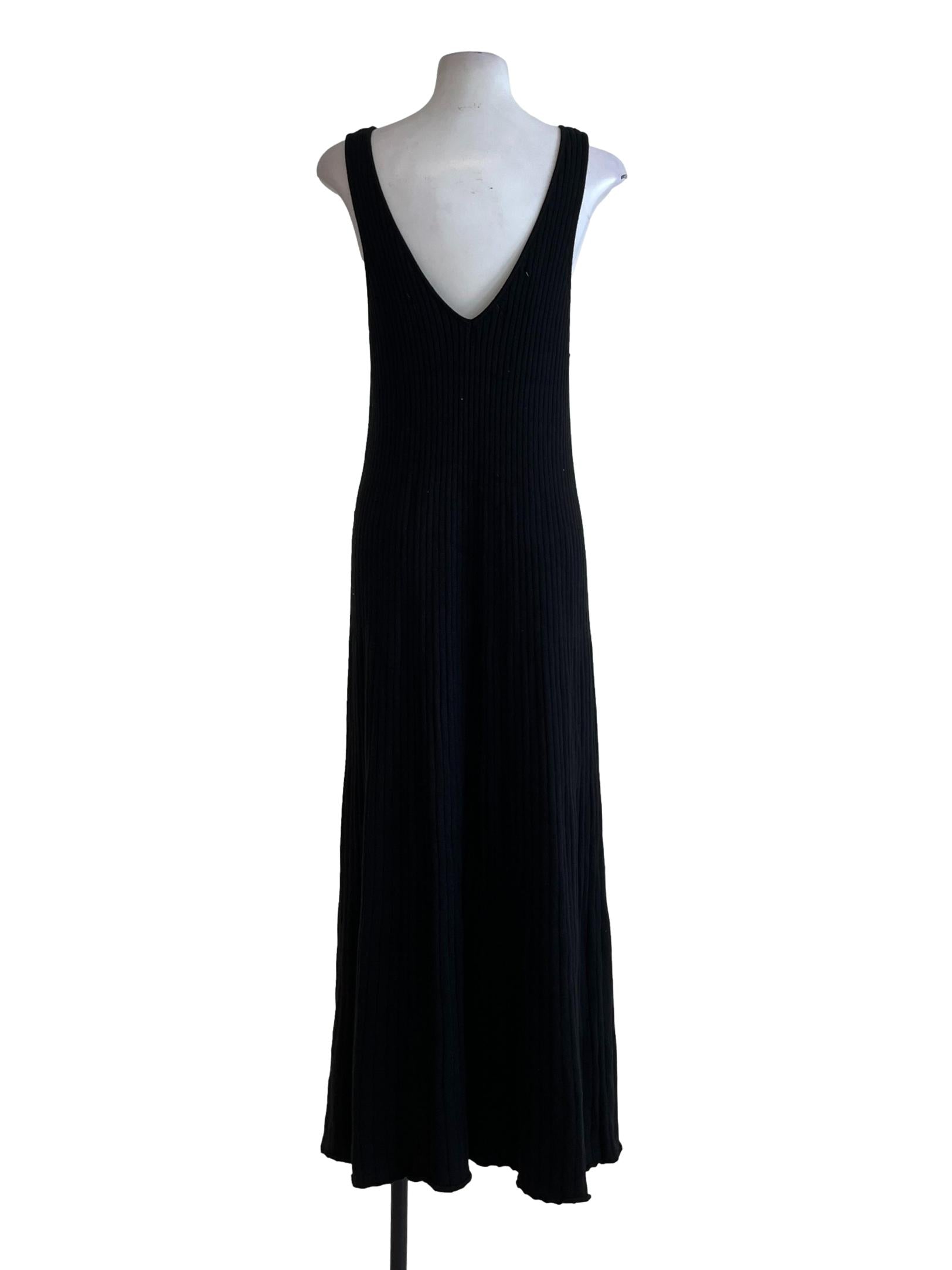 Black V-Neck Bodycon Dress