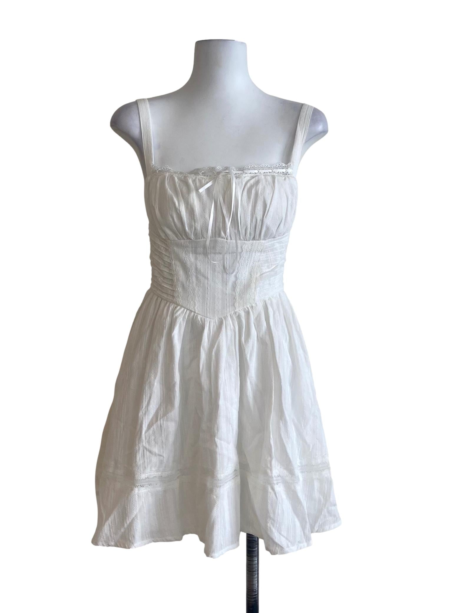 White Sleeveless Lace Floral Apron Dress