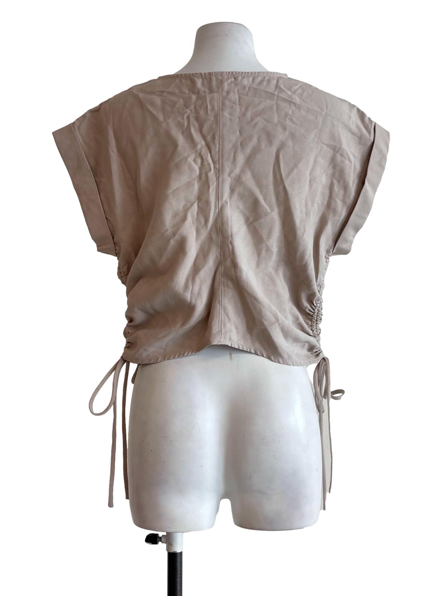 Eggshell Shortsleeve Side Scrunch Blouse