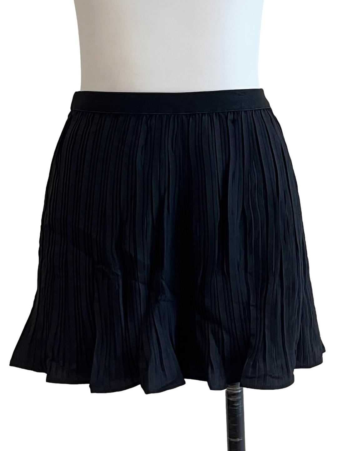 Pitch Black Textured Skorts