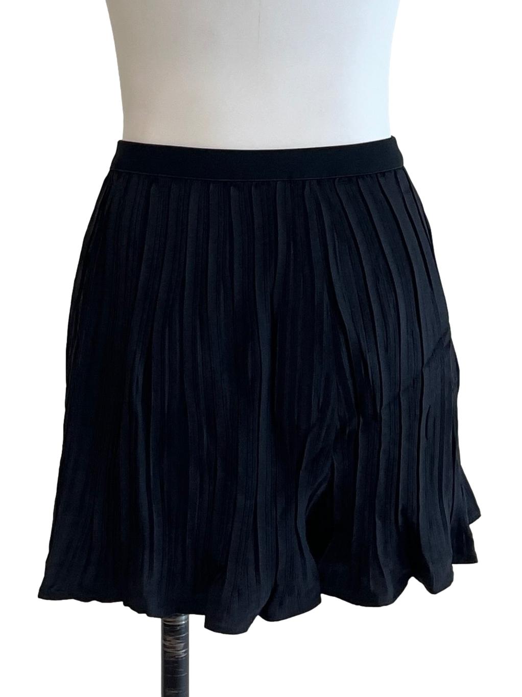 Pitch Black Textured Skorts