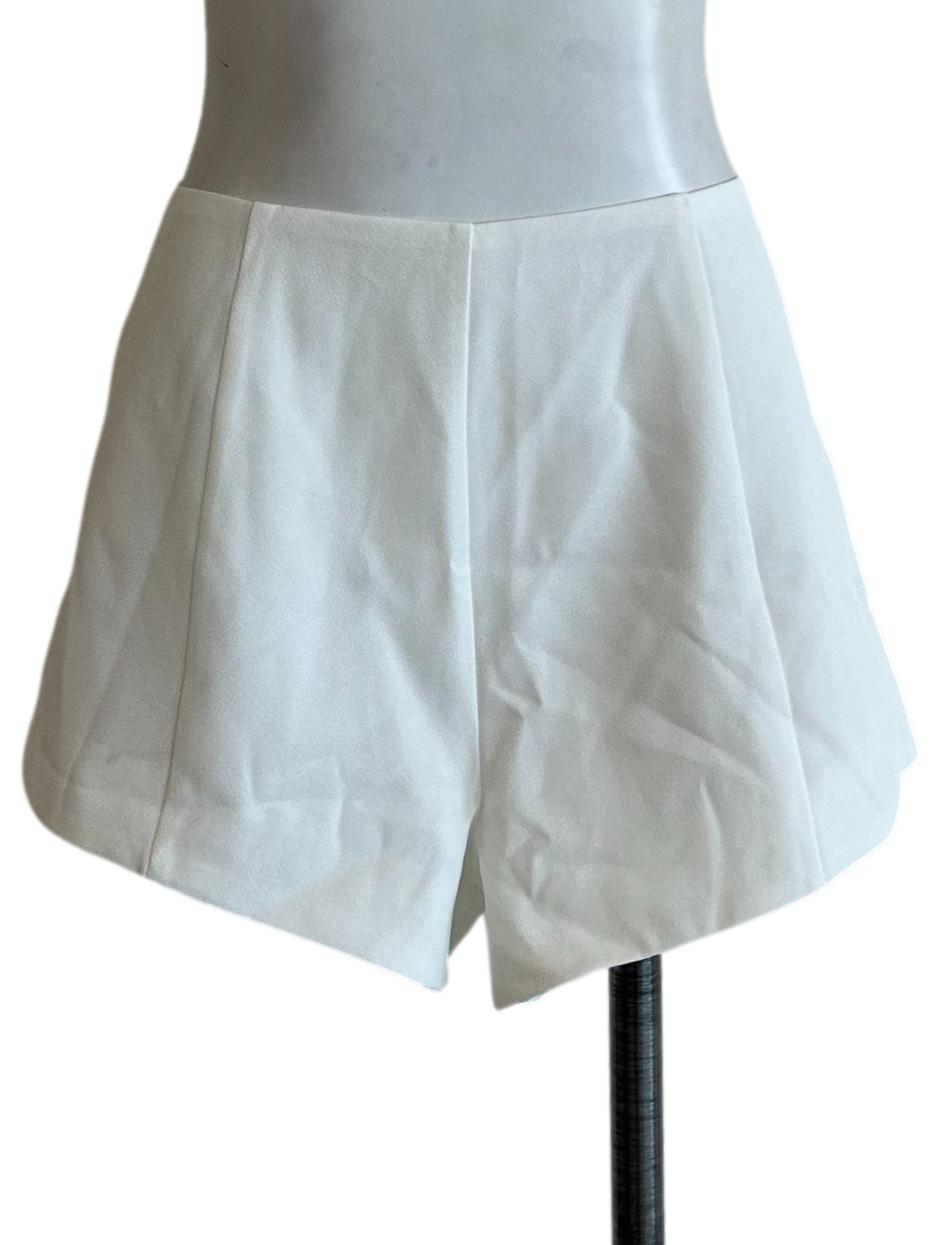 Porcelain White Tulip Short