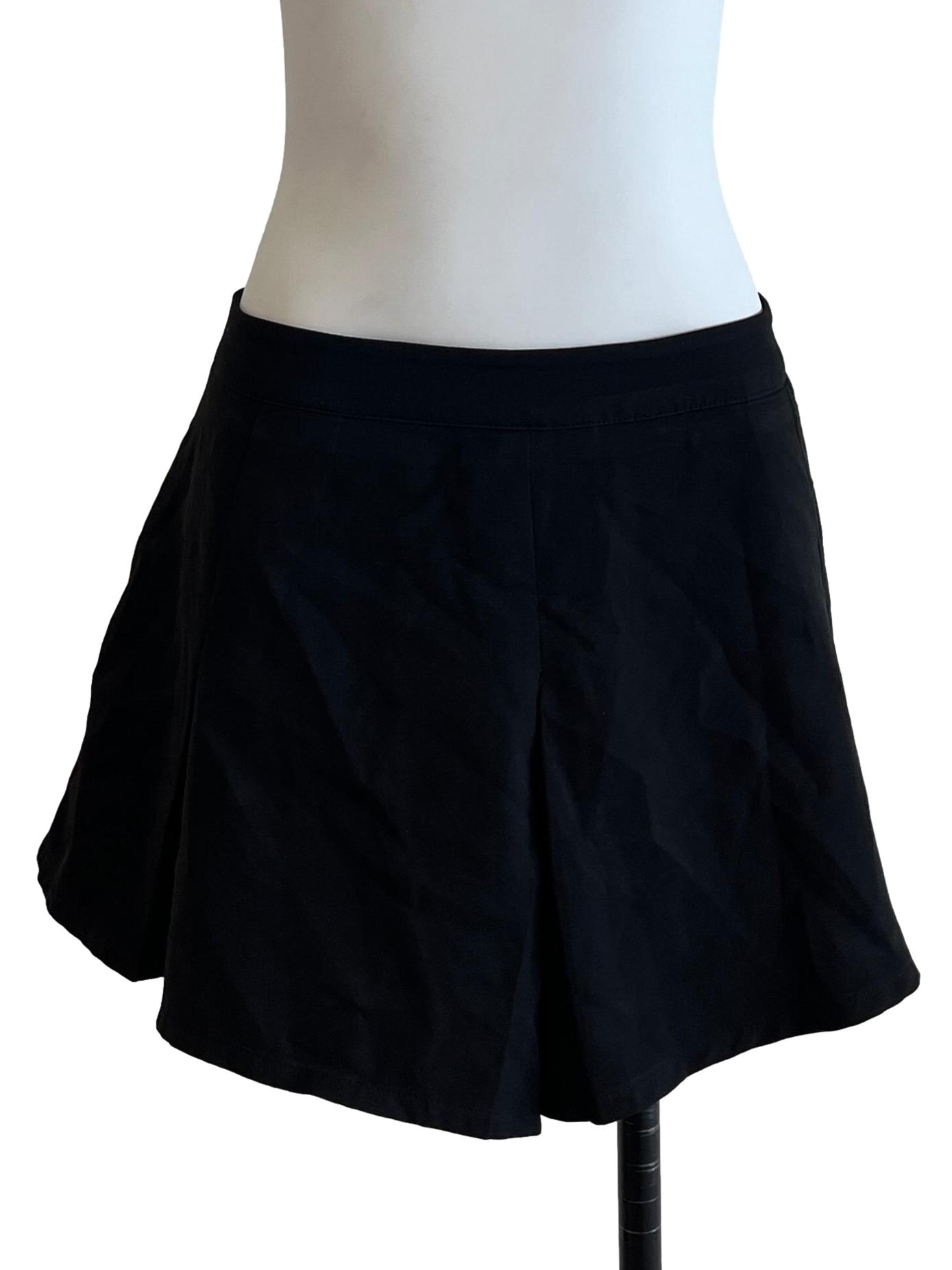 Pitch Black Skorts