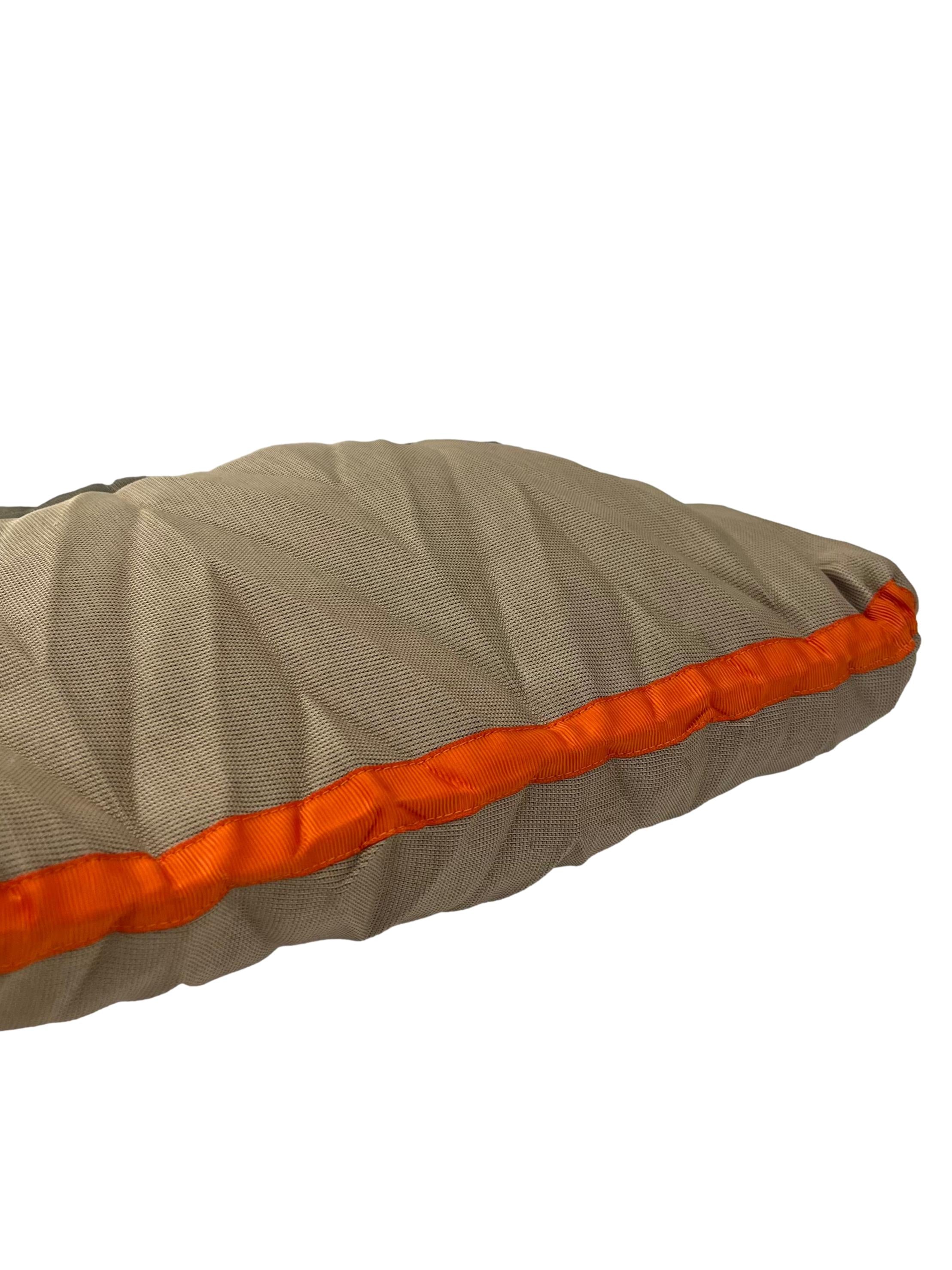 Green Stretchable Pleated Tote Bag With Tie Closure