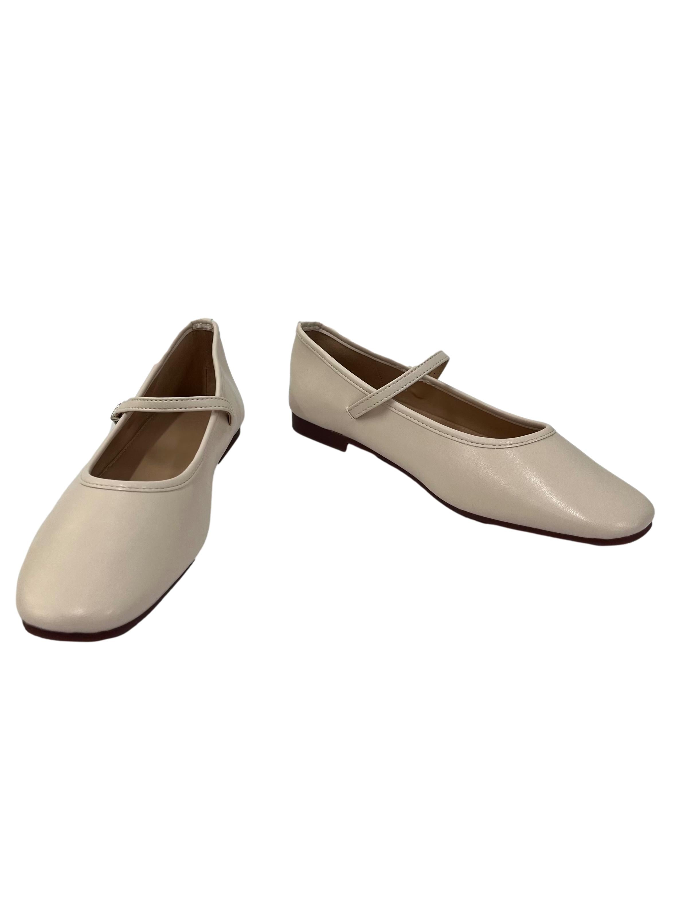 Layla Ivory Flats With Buckle Strap