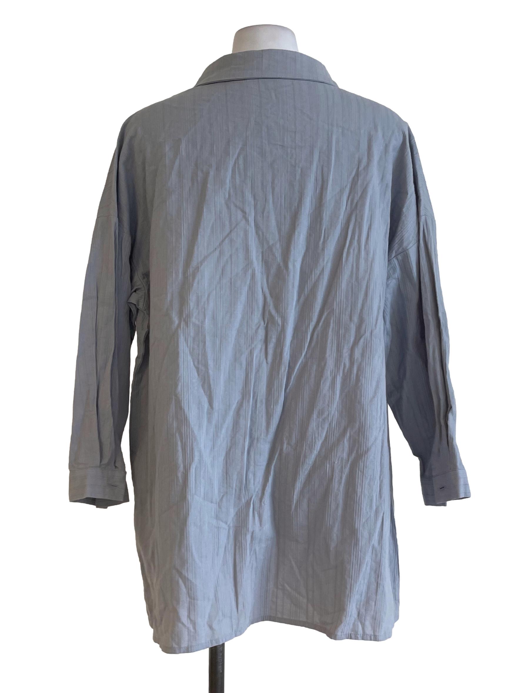 Grey Long Sleeves Buttoned Top